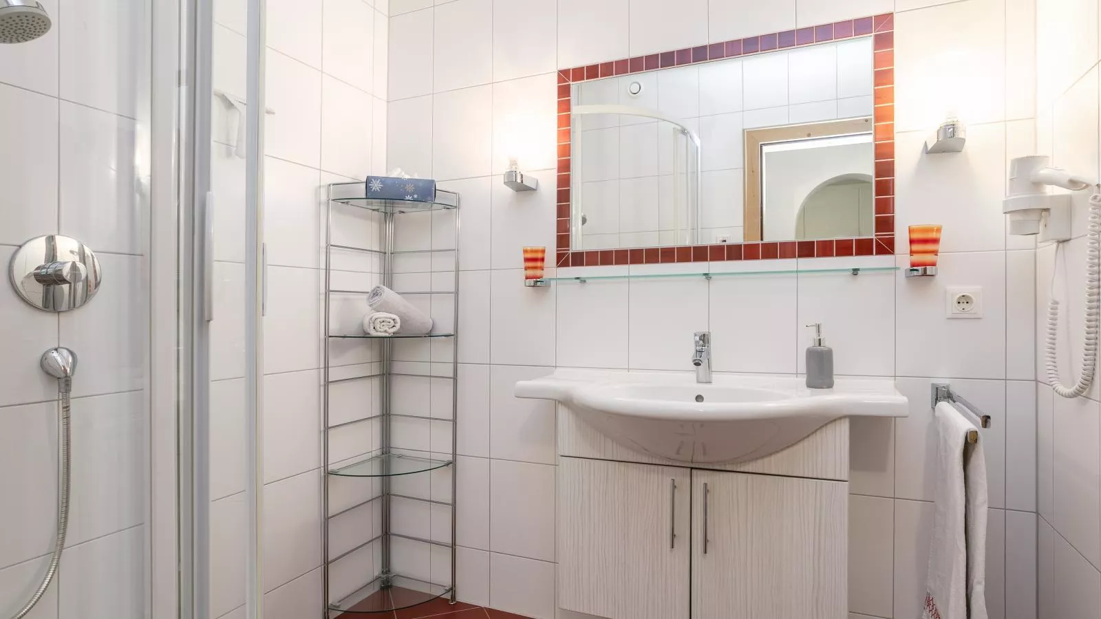 Landhaus Marchfeld Top 2-Badkamer