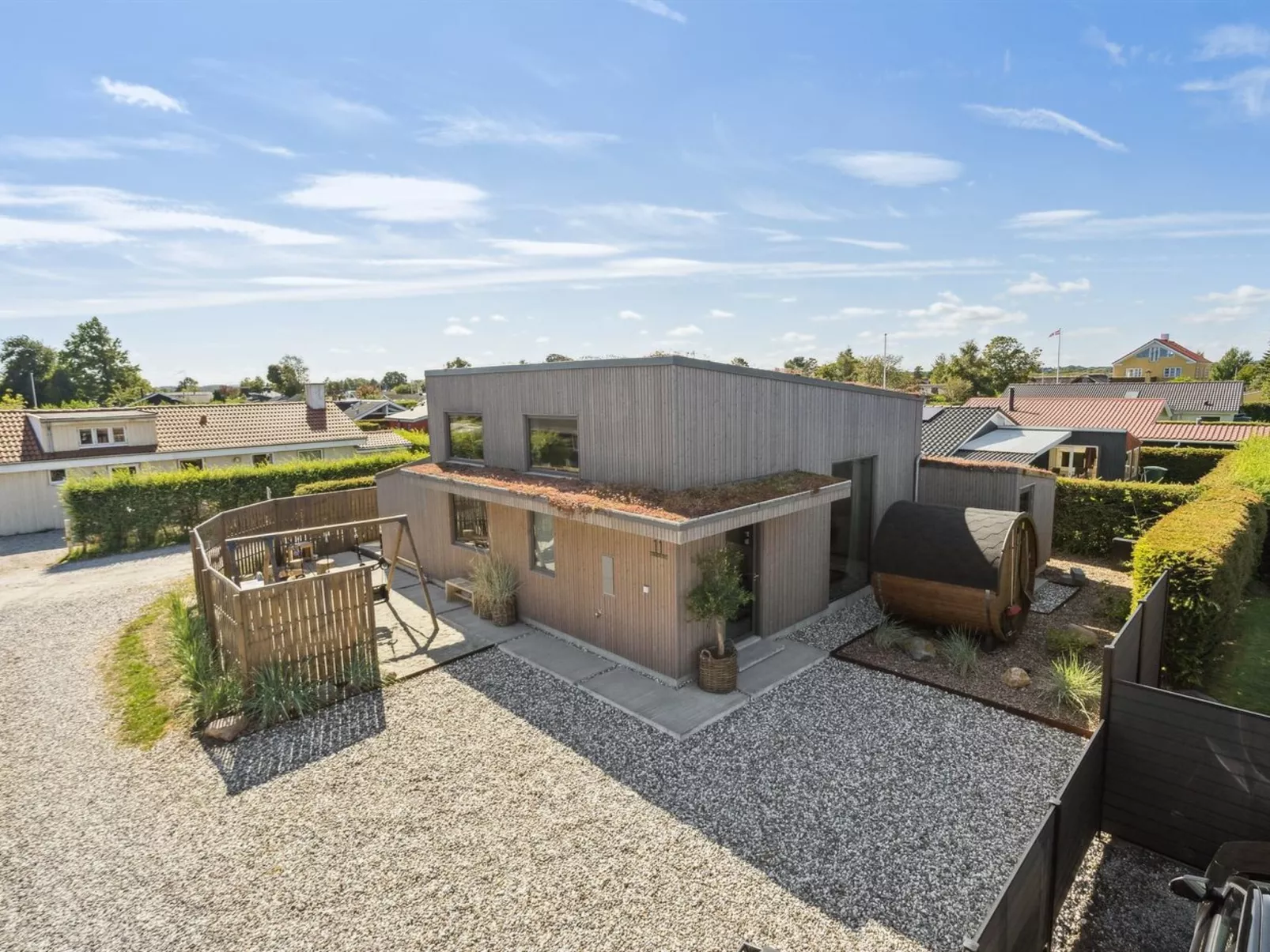 "Elvie" - 150m from the sea