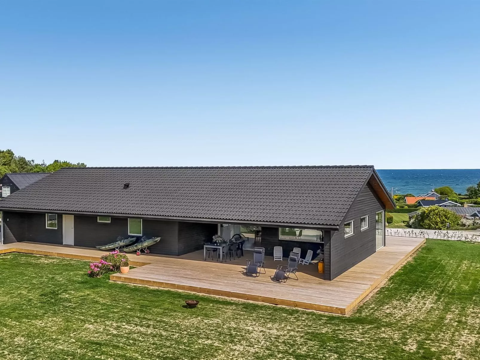 "Siljan" - 400m from the sea