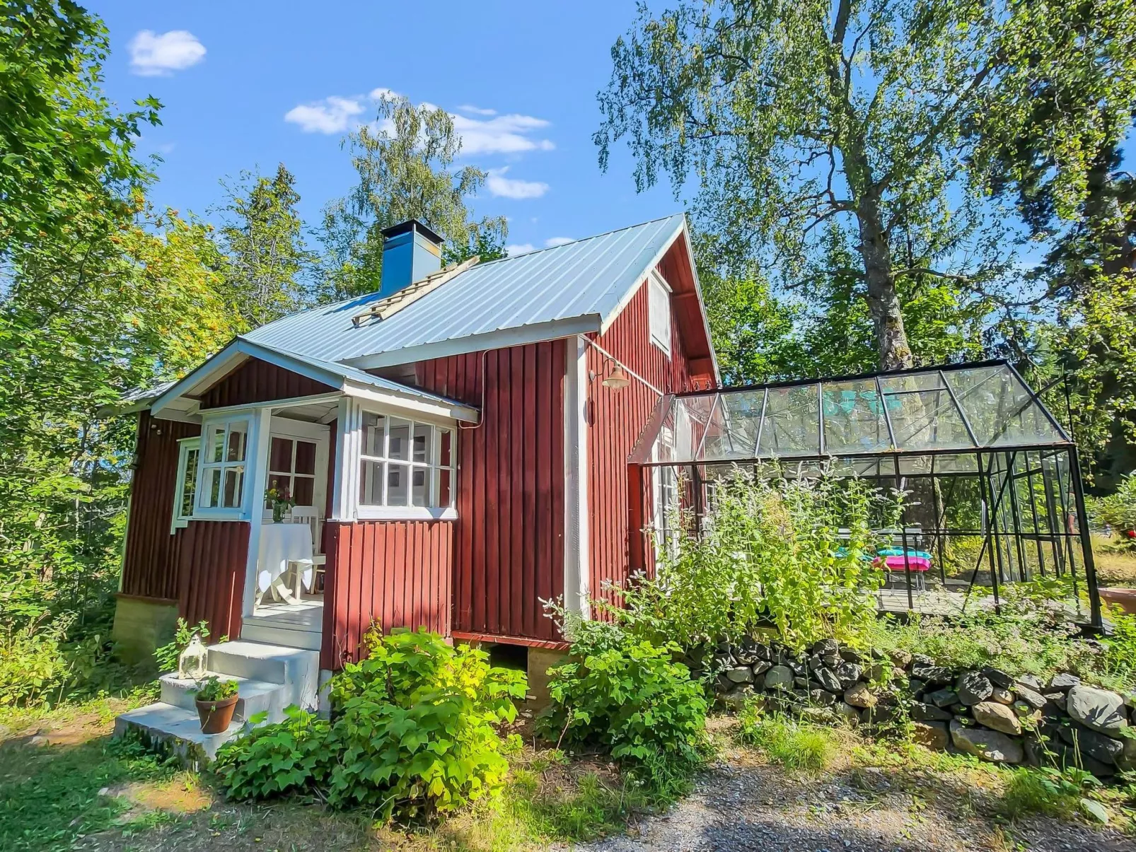 Den lilla röda stugan