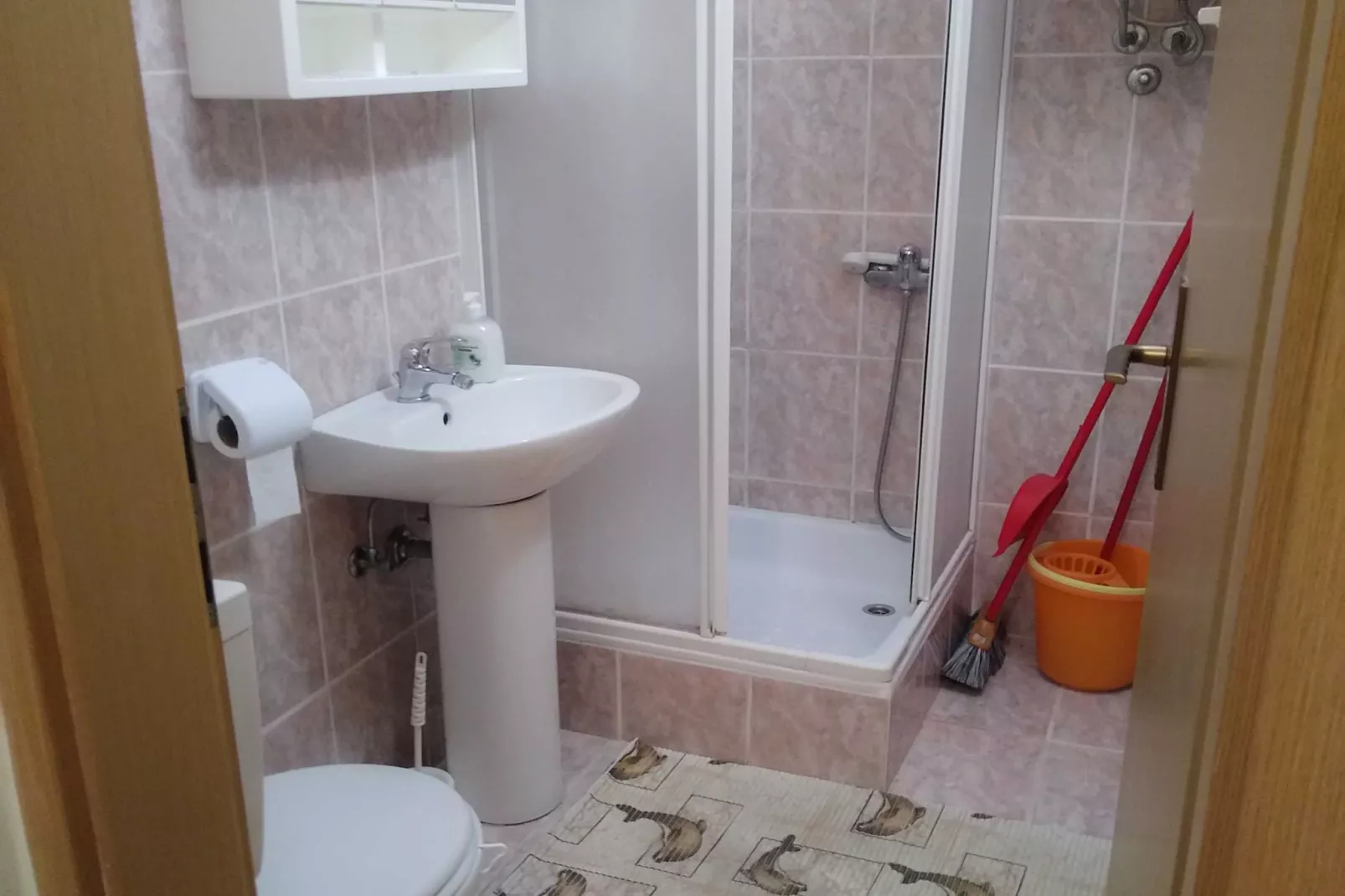 Bright and Modern: Fully Furnished Krk Apartments with Private Parking - Two Bedroom Apartment