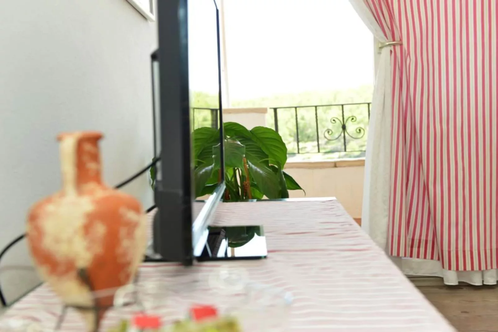 One-Bedroom Apartment (Smokva)