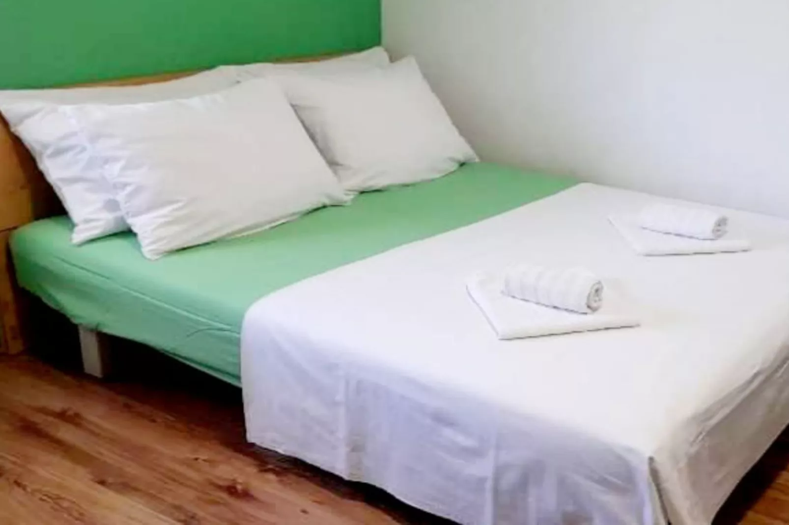 Apartments Mateo - One Bedroom Apartment - Green