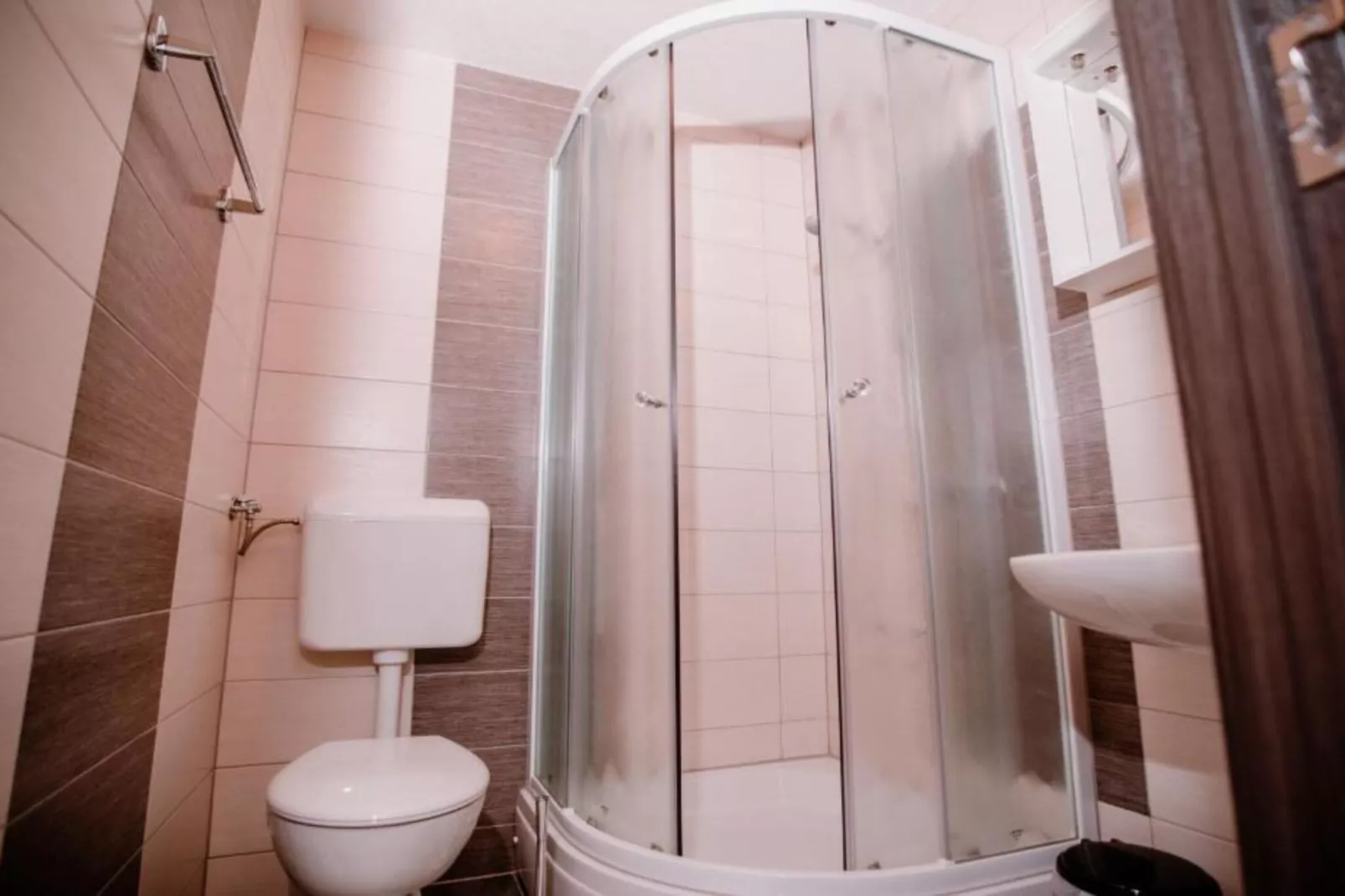 Mountain Serenity Rooms - Double Room with Balcony  3