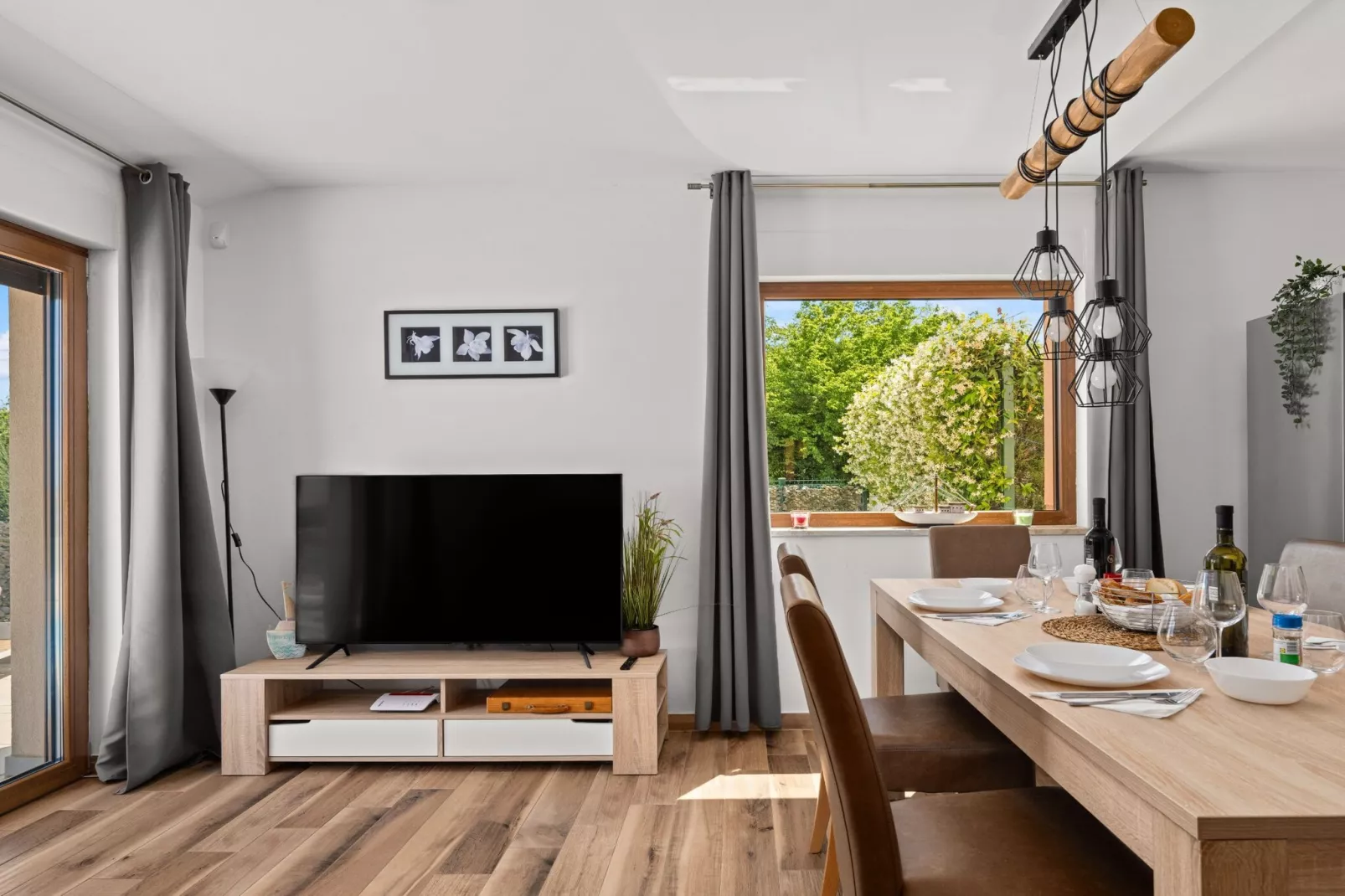 Holiday Home Mlačić - Three Bedroom Holiday Home with Pool