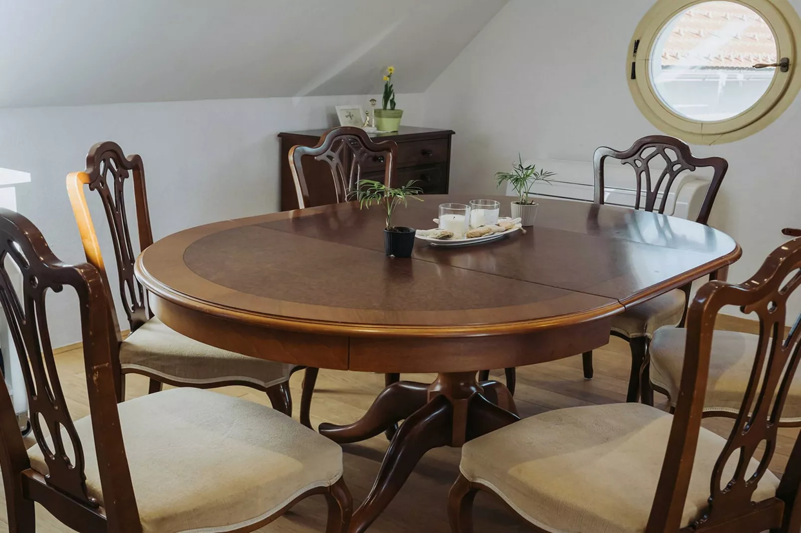 Enchanted Misty Valley Cottage Apartments - Comfort One Bedroom Apartment (owner 4)