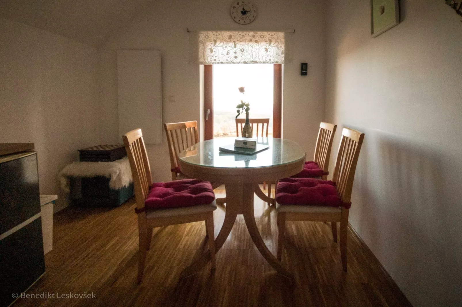 Rustic Refuge Glamping with Hot-Tub and Sauna - Two Bedroom Apartment with Terrace