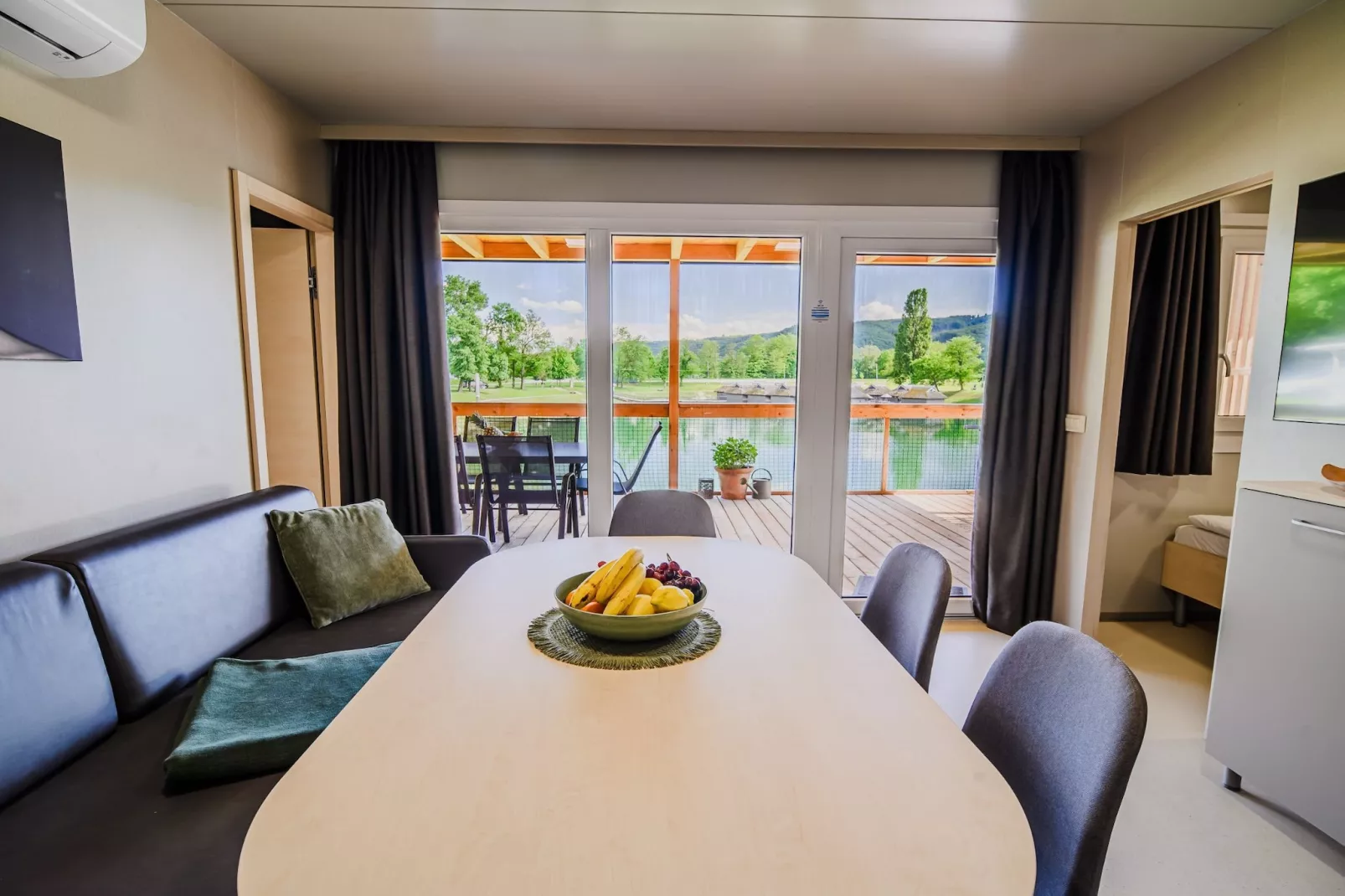 Lakeside Luxury Retreat Mobile Homes with Thermal Riviera Tickets - Three Bedroom Mobile Home 15\/021