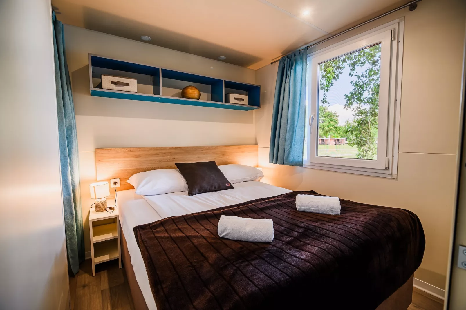 Waterside Retreat Mobile Homes with Thermal Riviera Tickets - Three Bedroom Mobile Home with Lake View (owner 6)