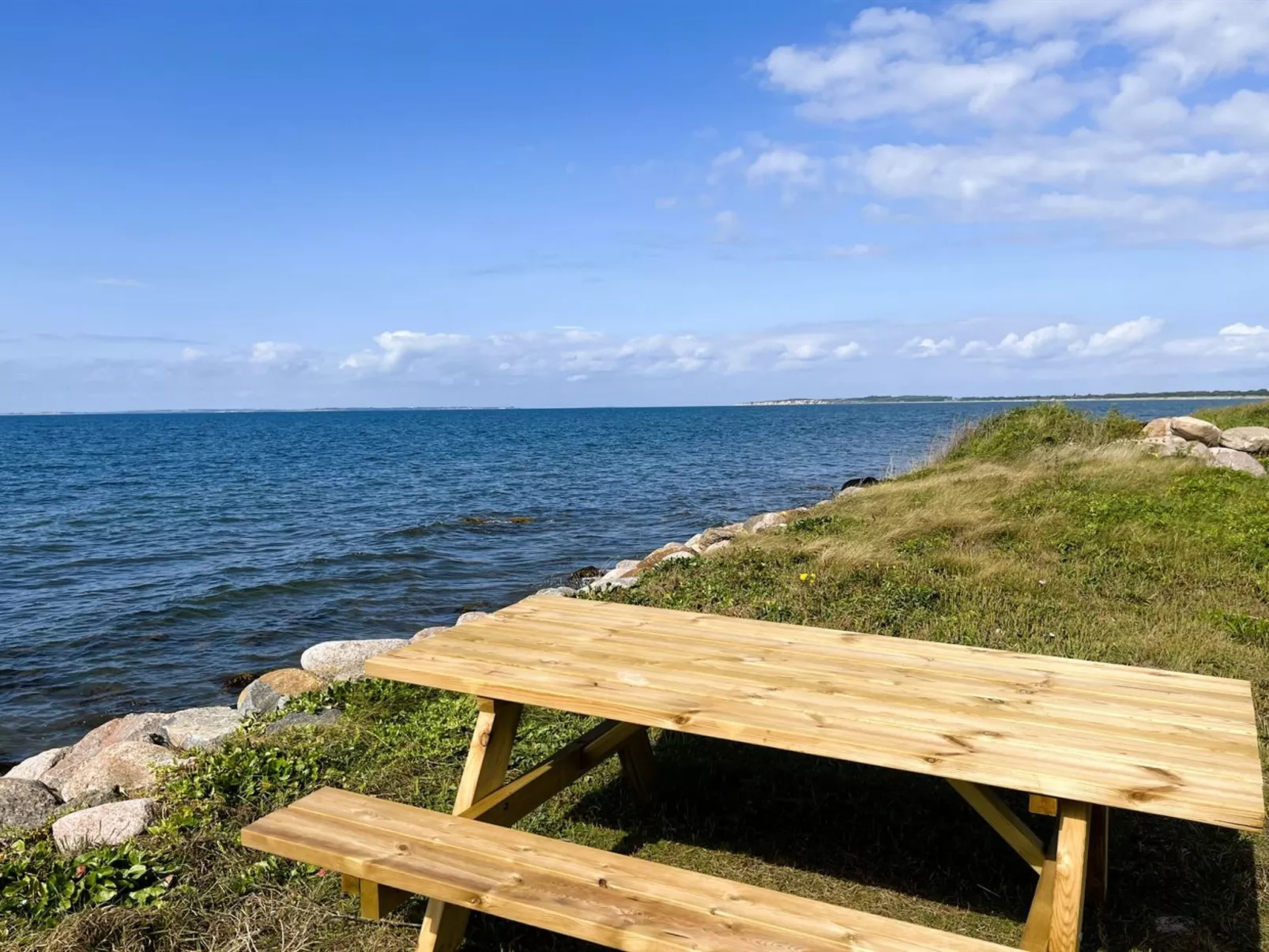 "Ellinor" - 190m from the sea