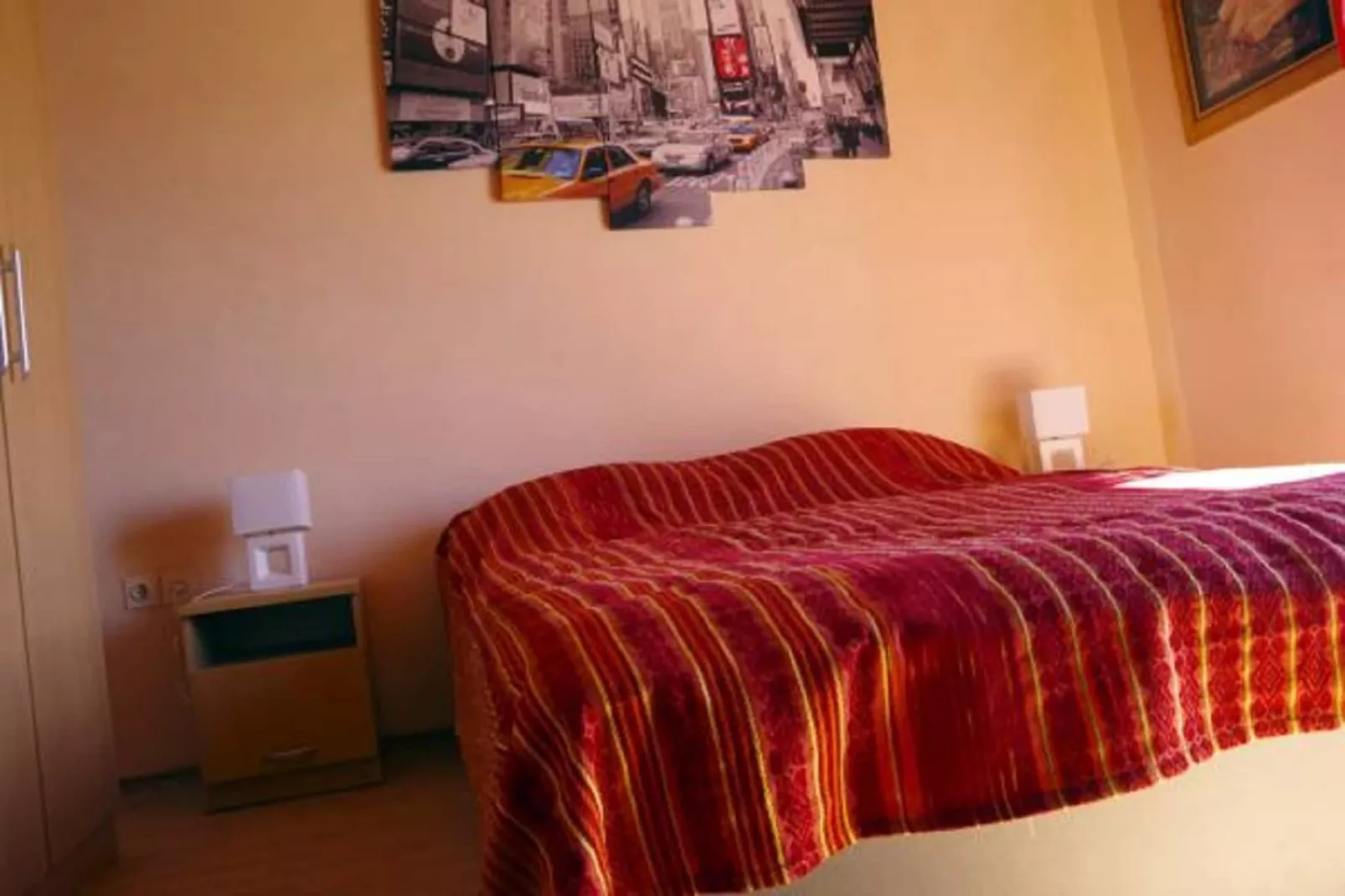 Serene Barbat Escape with Just Minutes from the Beach - One Bedroom Apartment with Balcony 2