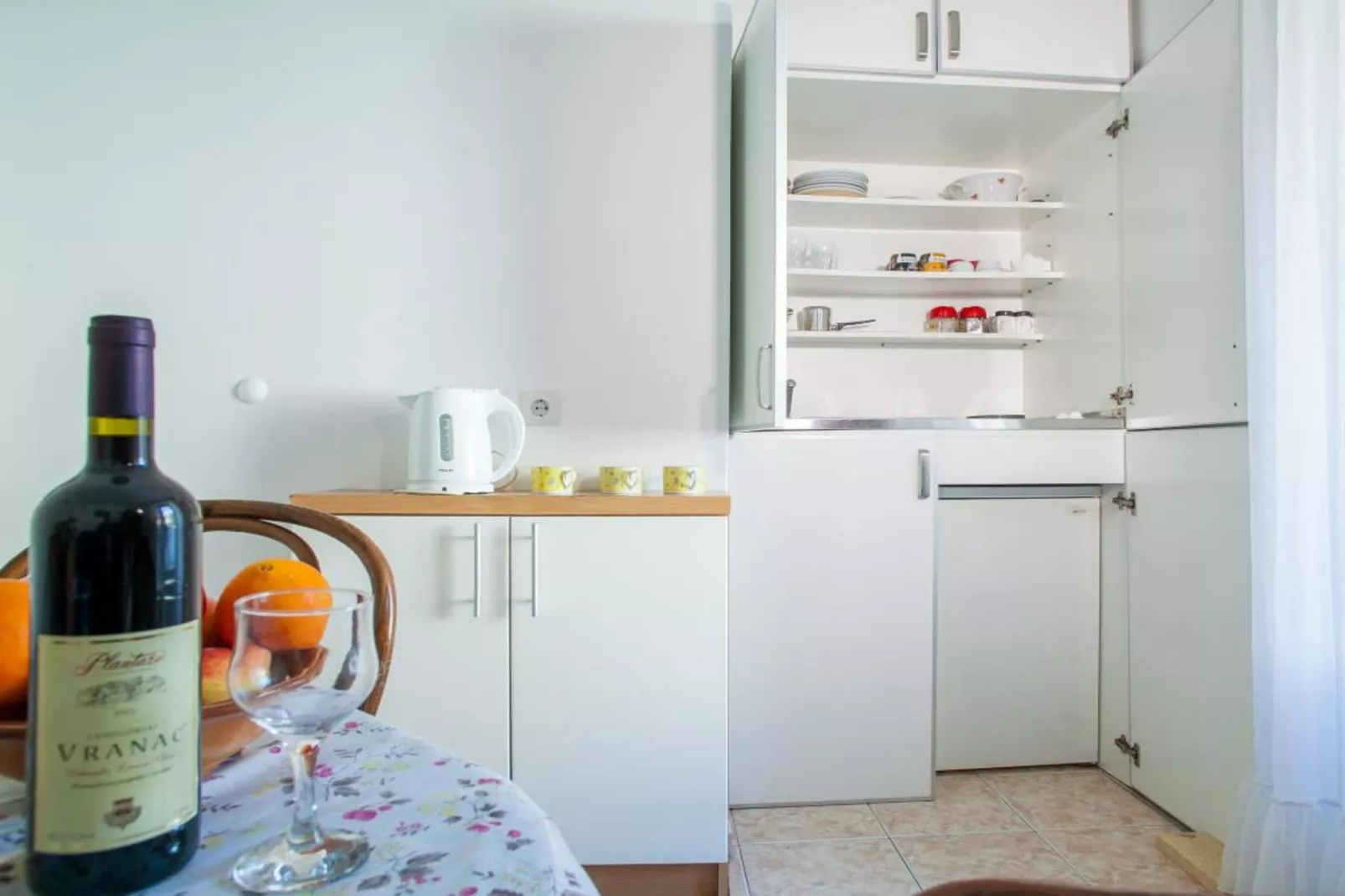 Comfortable Stay with Sea View in Petrovac  - One Bedroom Apartment  3