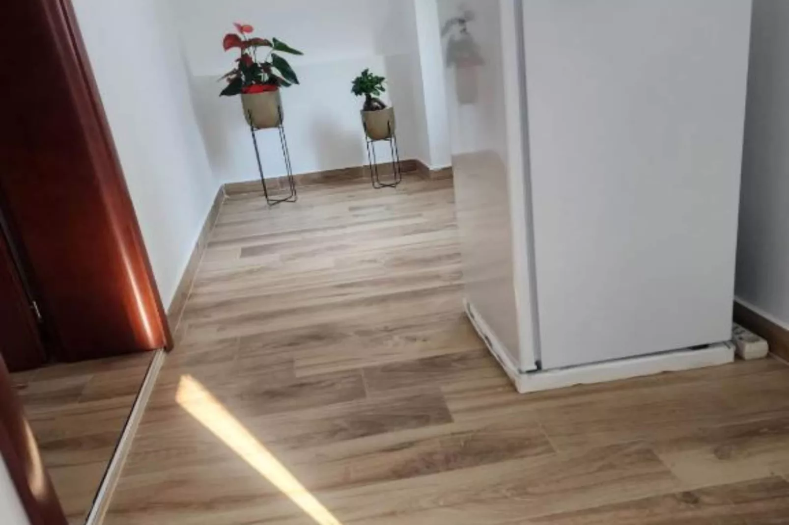 Deluxe City Escape with Modern Comforts & Garage - Double Room