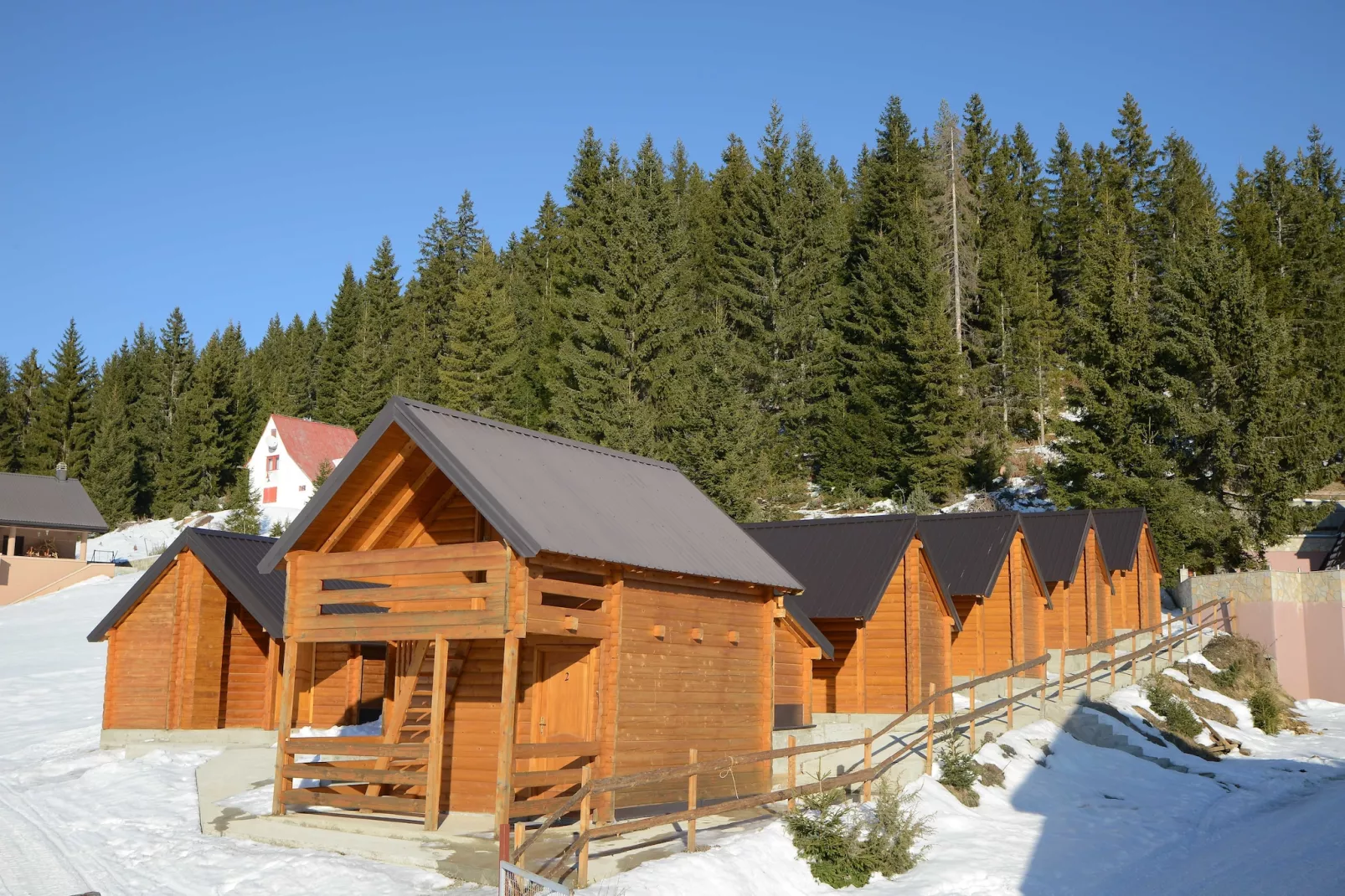 Cozy Berane Stay in Ski Area with On-Site Restaurant - Lux Cottage with Balcony