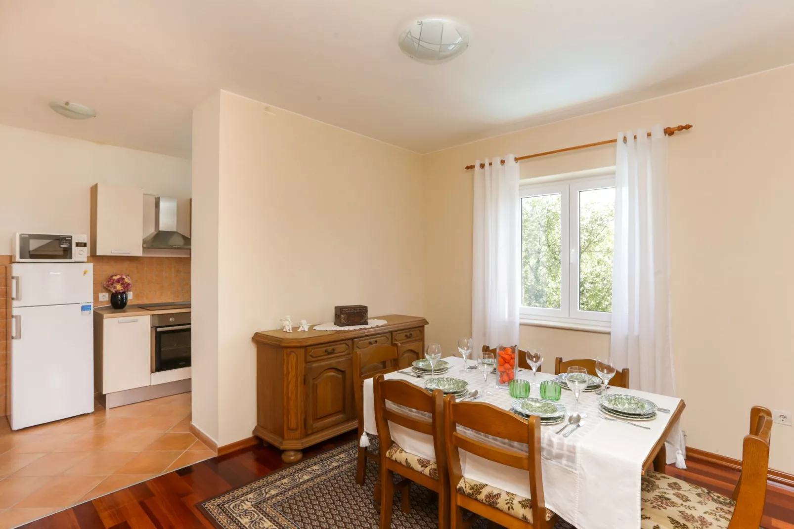 Apartments Villa Harmonia - Comfort One-Bedroom Apartment with Balcony and Shared Pool