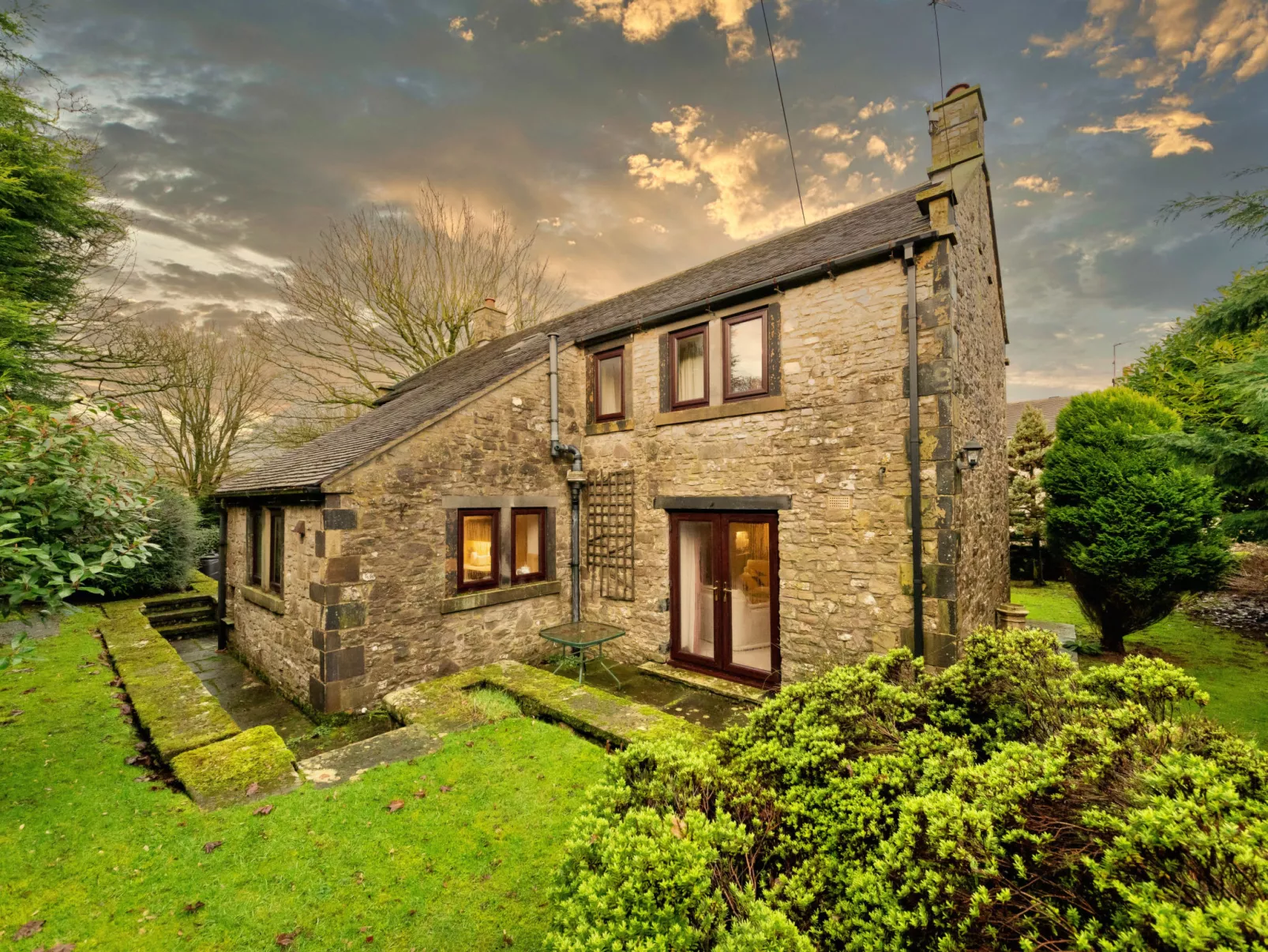 The Shires at Alstonefield