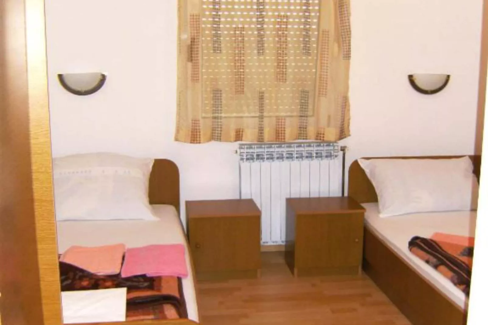 Twin room 1