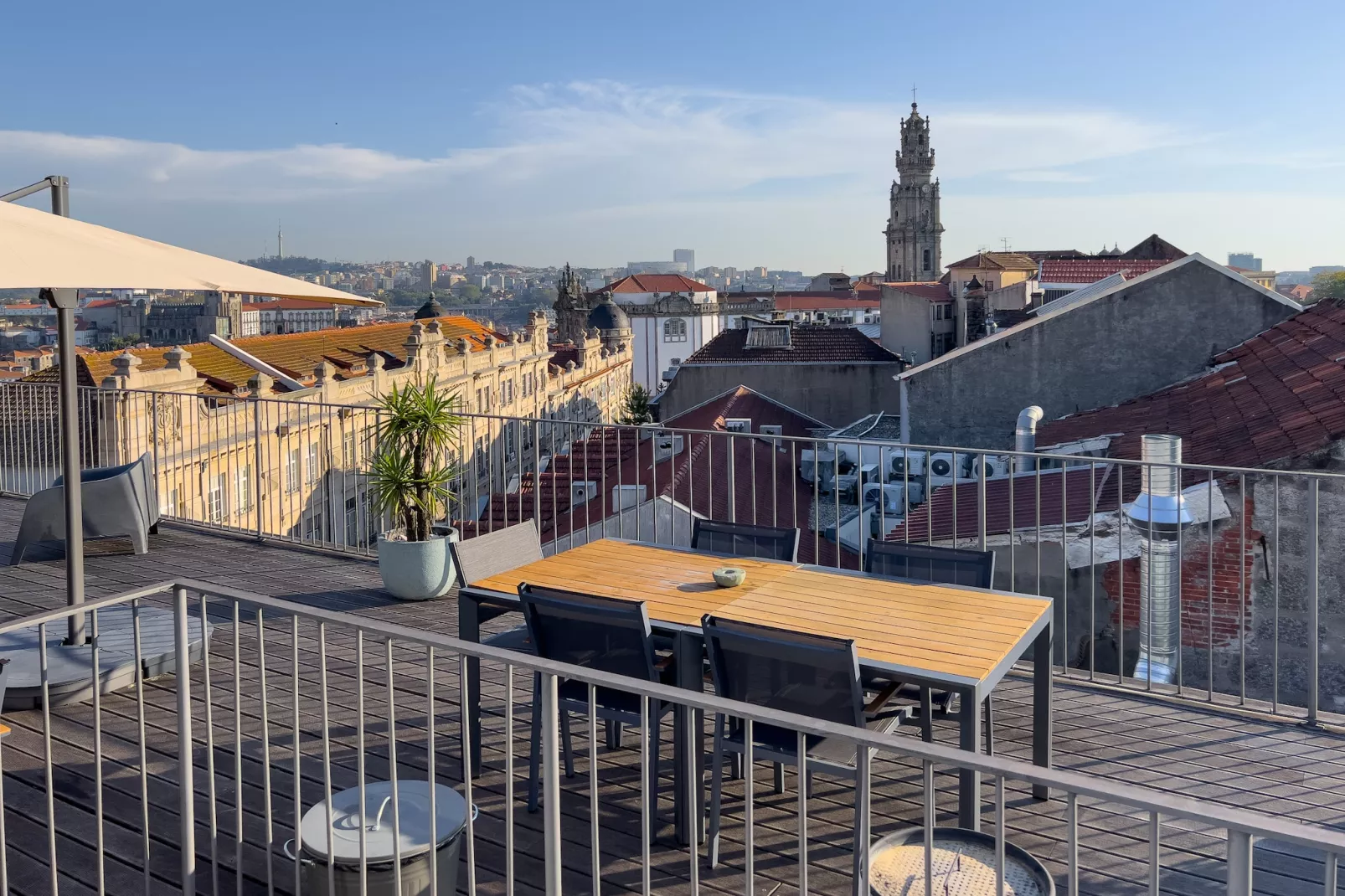 Cashmere Nightlife Studio 102