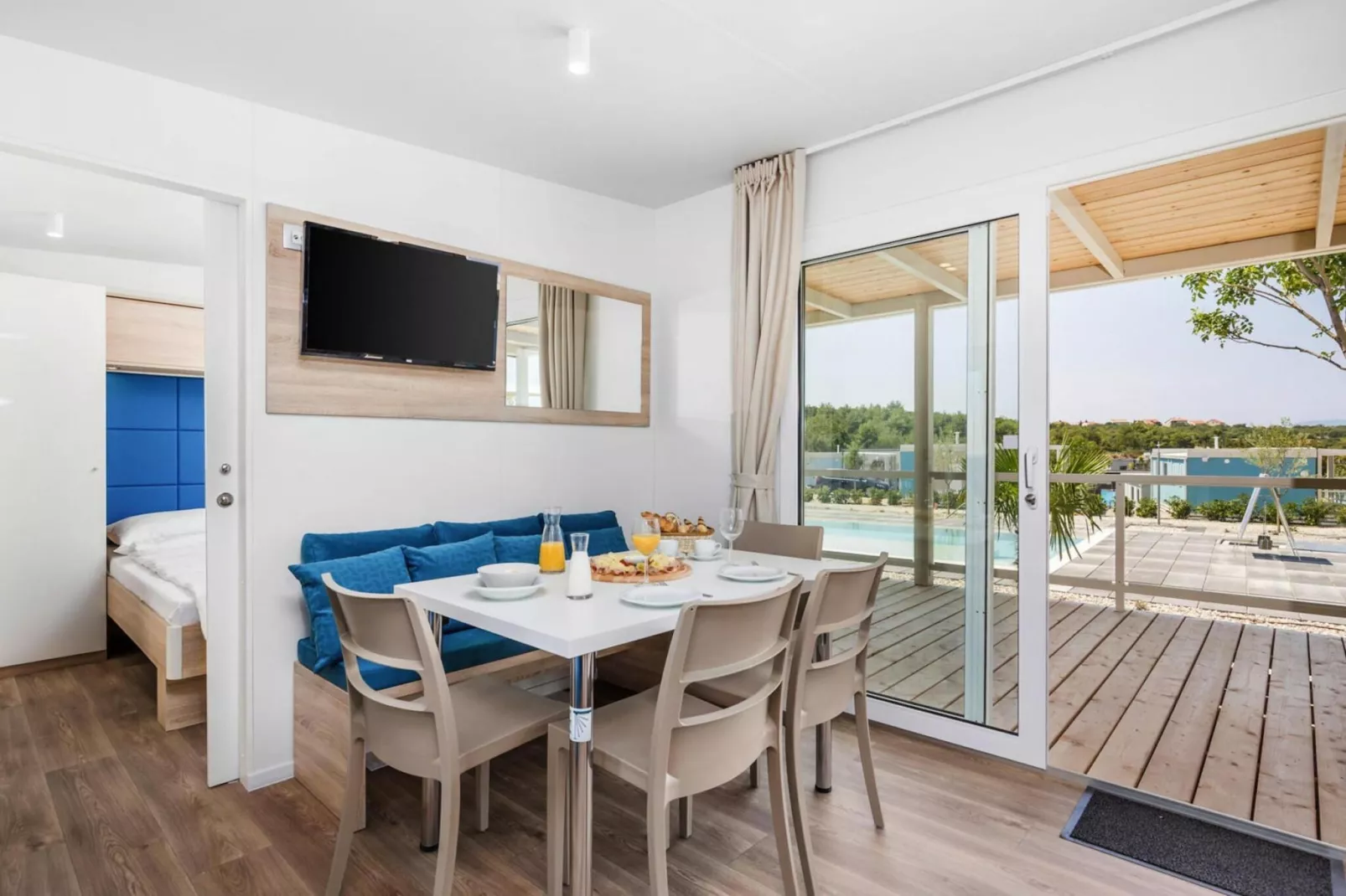 Mobile Homes Omisalj-Mobilhome PREMIUM 3rd and 4th row-Eetkamer