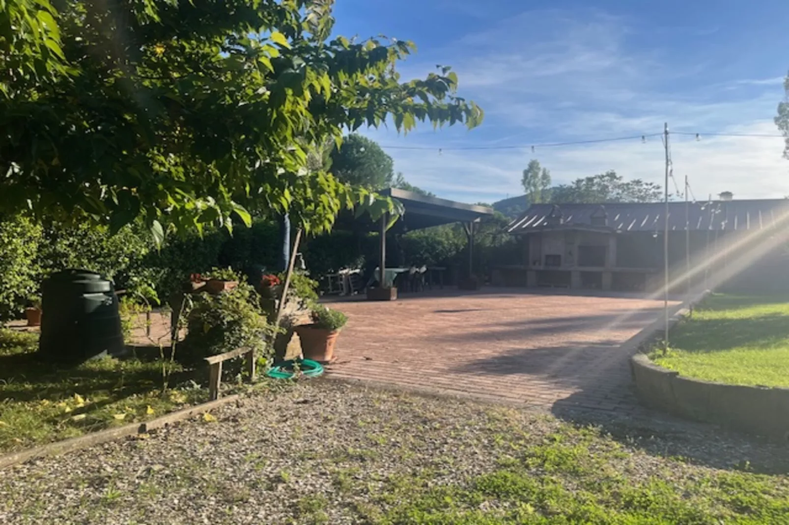 Appartamento Casale dei Girasoli-Tuinen zomer