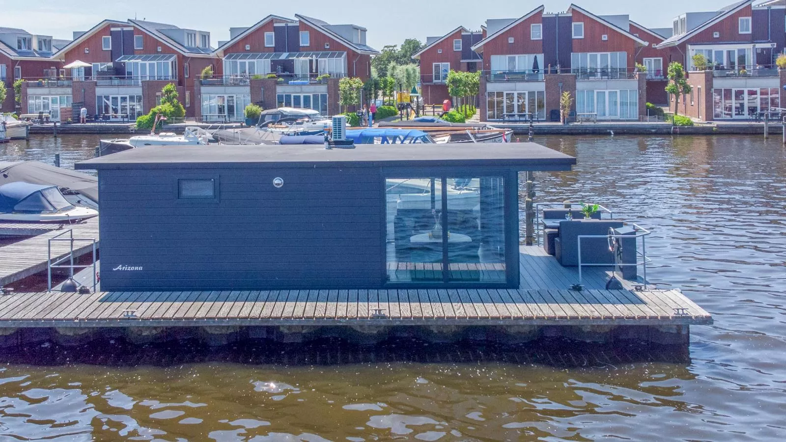 Tiny houseboat Parel I - airco-Buitenkant zomer