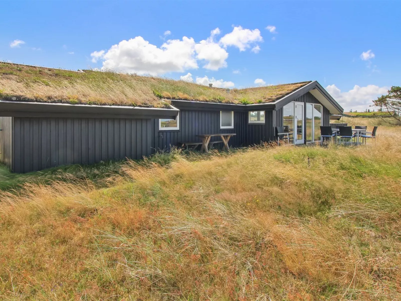 "Edyta" - 400m from the sea-Buiten