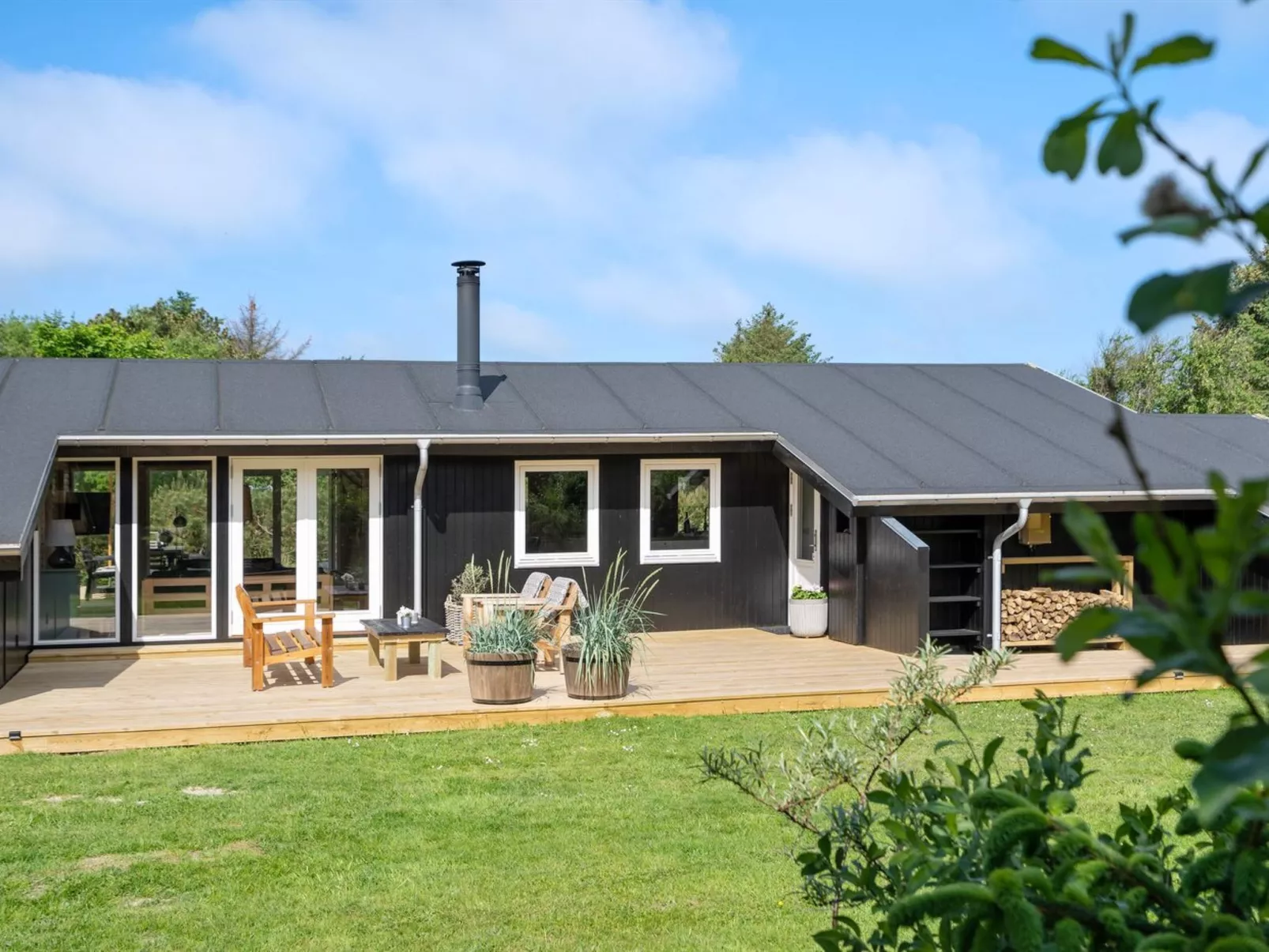 "Skogh" - 600m from the sea-Buiten