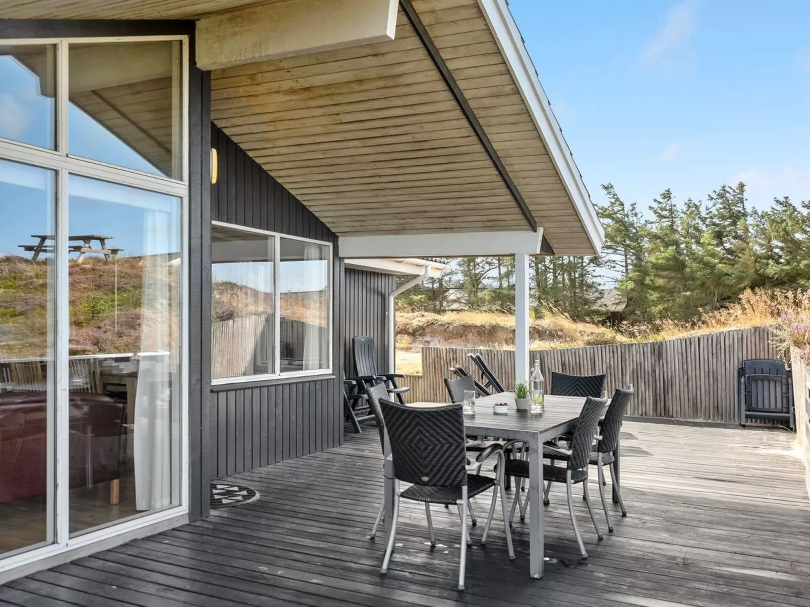 "Electra" - 500m to the fjord-Buiten