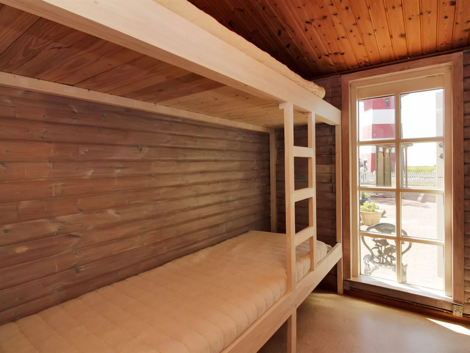 "Enrik" - 123m from the sea-Binnen