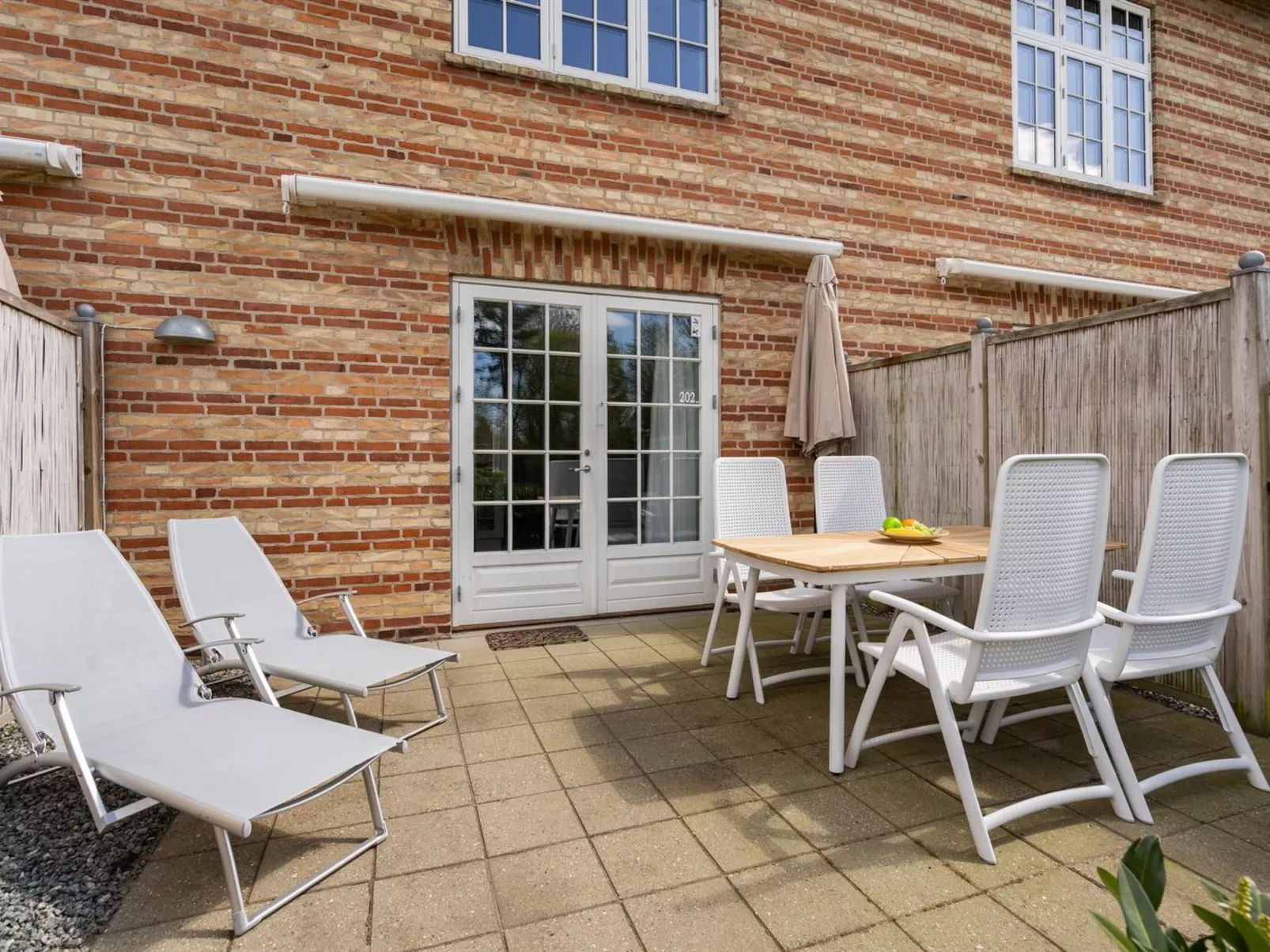 "Lenke" - 100m from the sea-Buiten