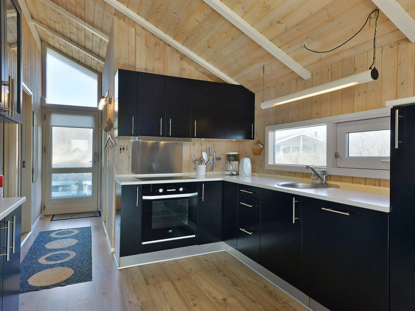 "Styrbiorn" - 100m from the sea-Binnen