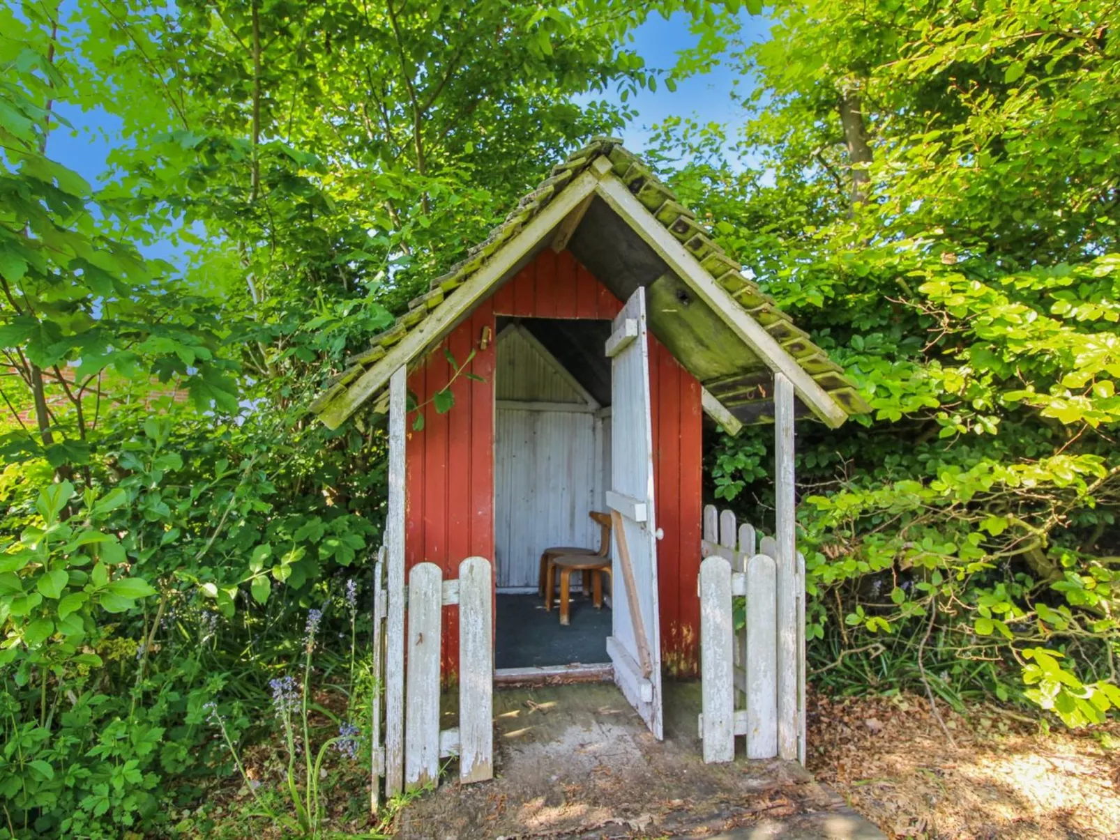 "Fraþulf" - 6km from the sea-Buiten