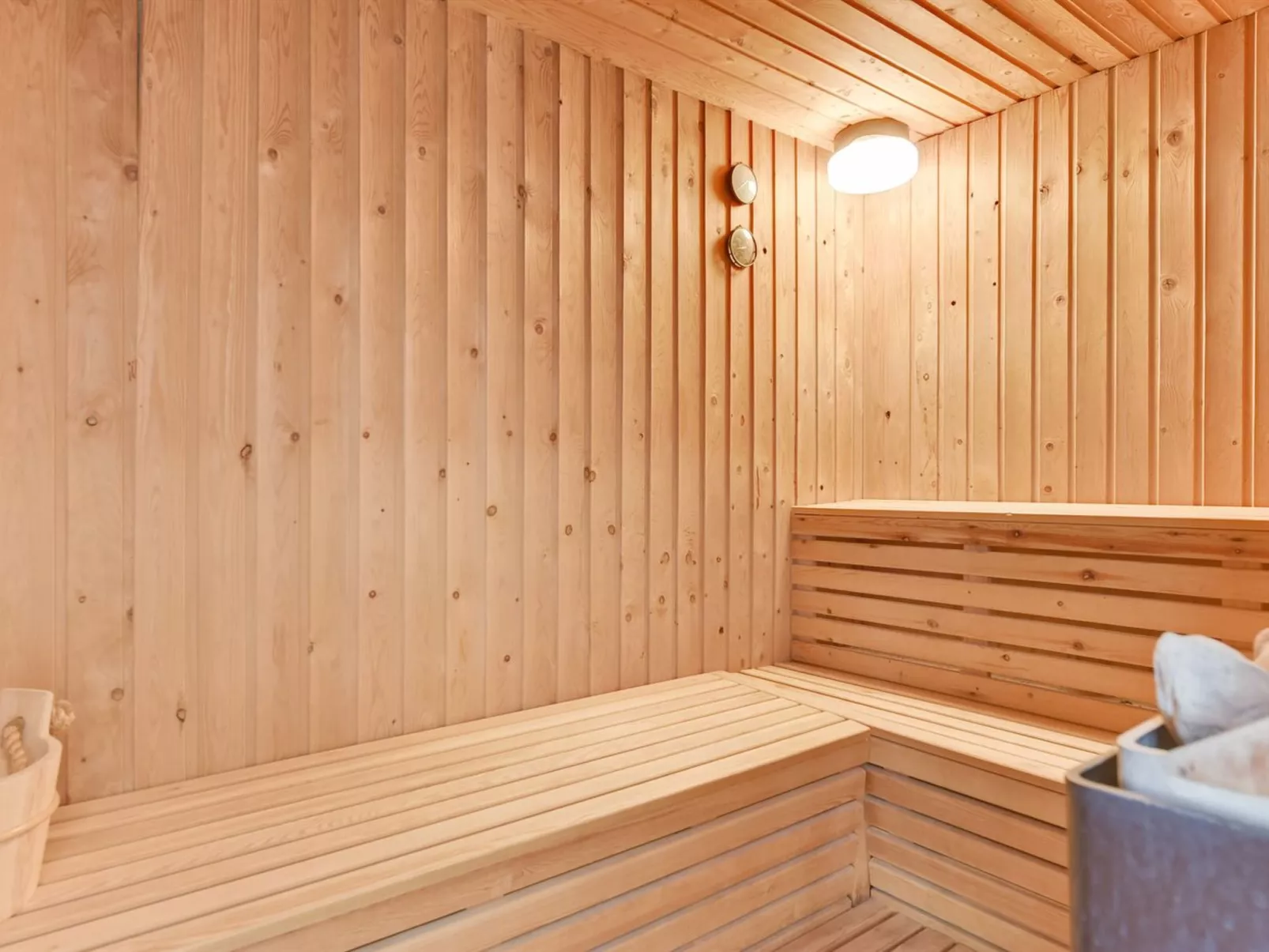 "Cora" - 1km from the sea-Binnen