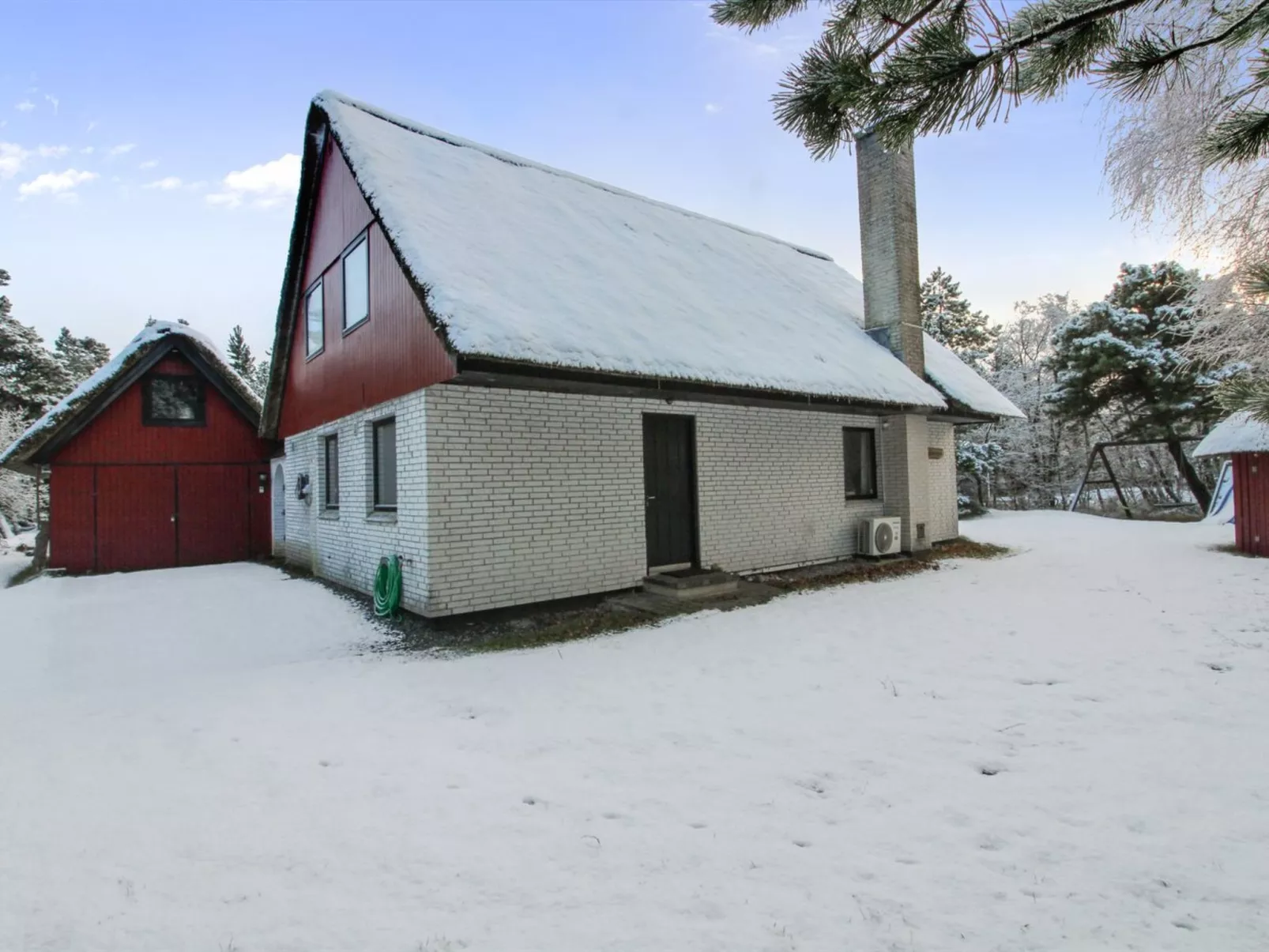 "Vendela" - 2.5km from the sea-Buiten