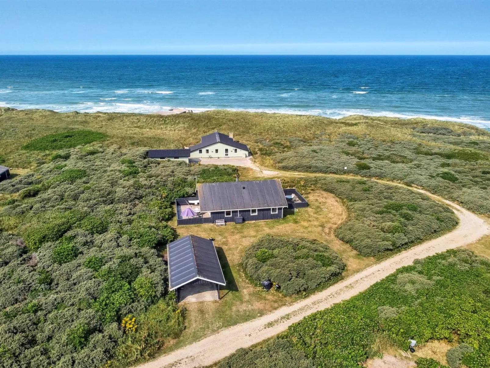 "Harry" - 100m from the sea-Buiten