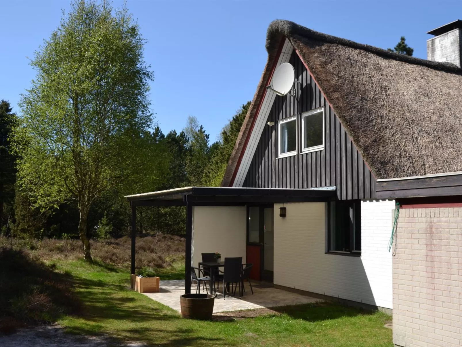 "Emilla" - 3.8km from the sea-Buiten