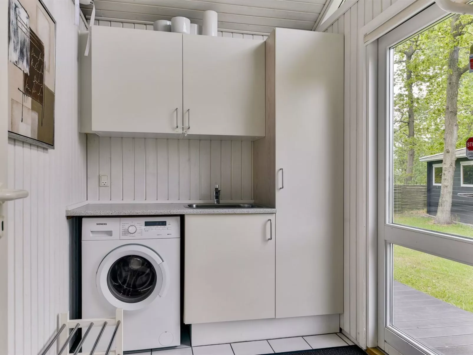 "Riaan" - 200m from the sea-Binnen