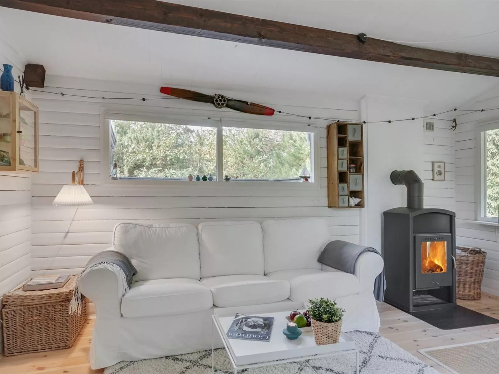 "Susannah" -  from the sea-Binnen