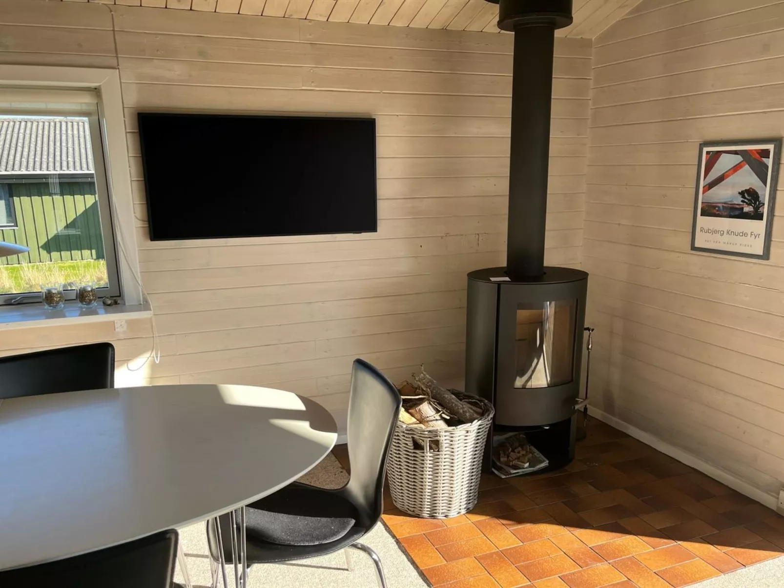 "Aashild" - 400m from the sea-Binnen