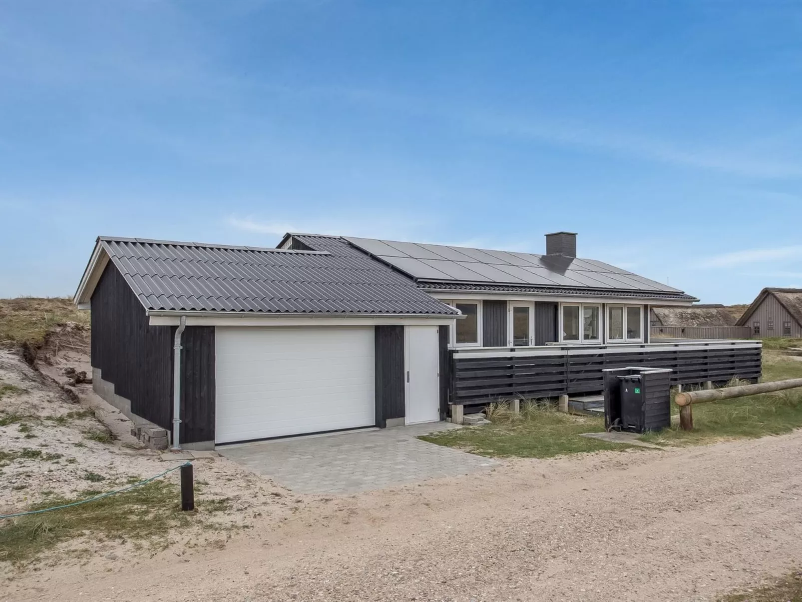 "Ozeana" -  from the sea-Buiten