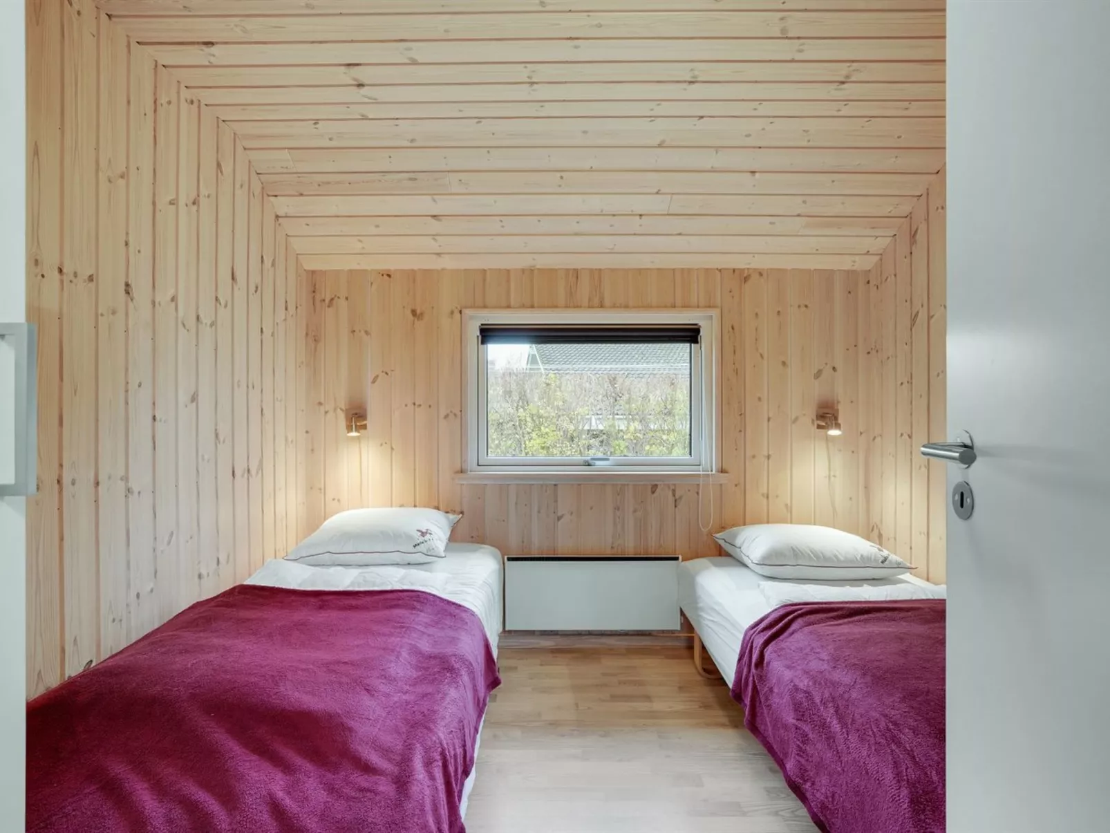 "Hegge" - 300m from the sea-Binnen