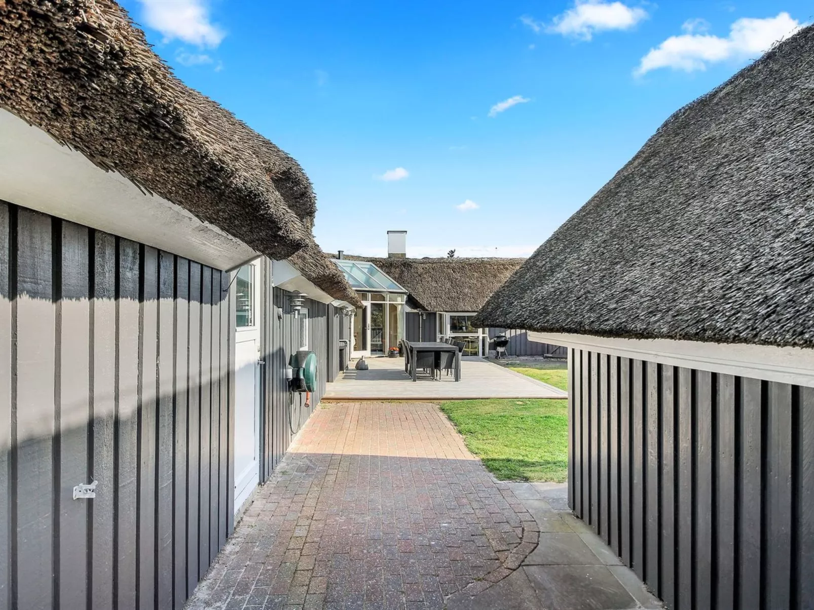 "Ansine" - 1.2km from the sea-Buiten