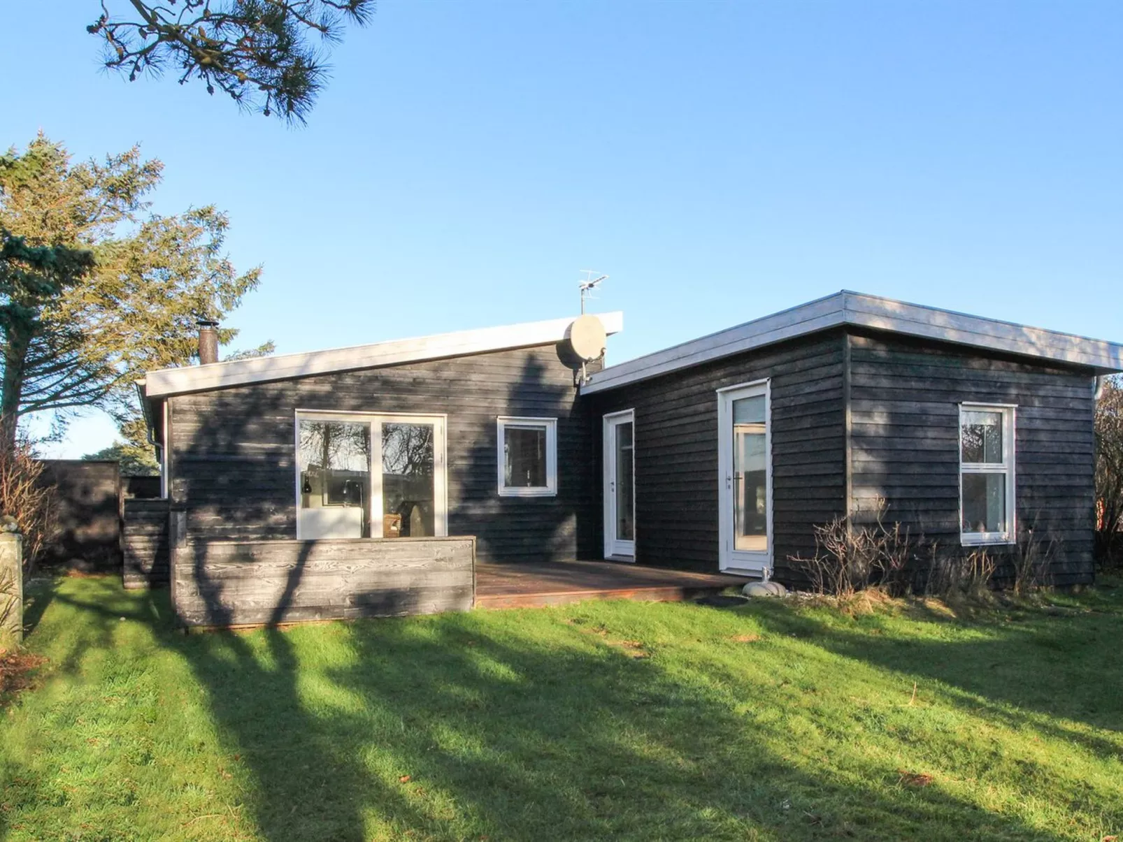 "Habbo" - 500m from the sea-Buiten