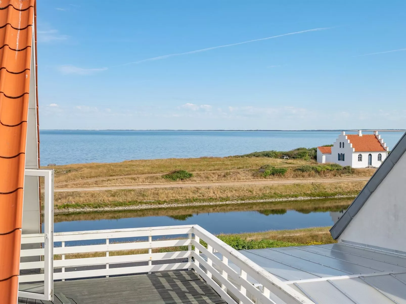 "Yorrick" - 50m to the fjord-Buiten