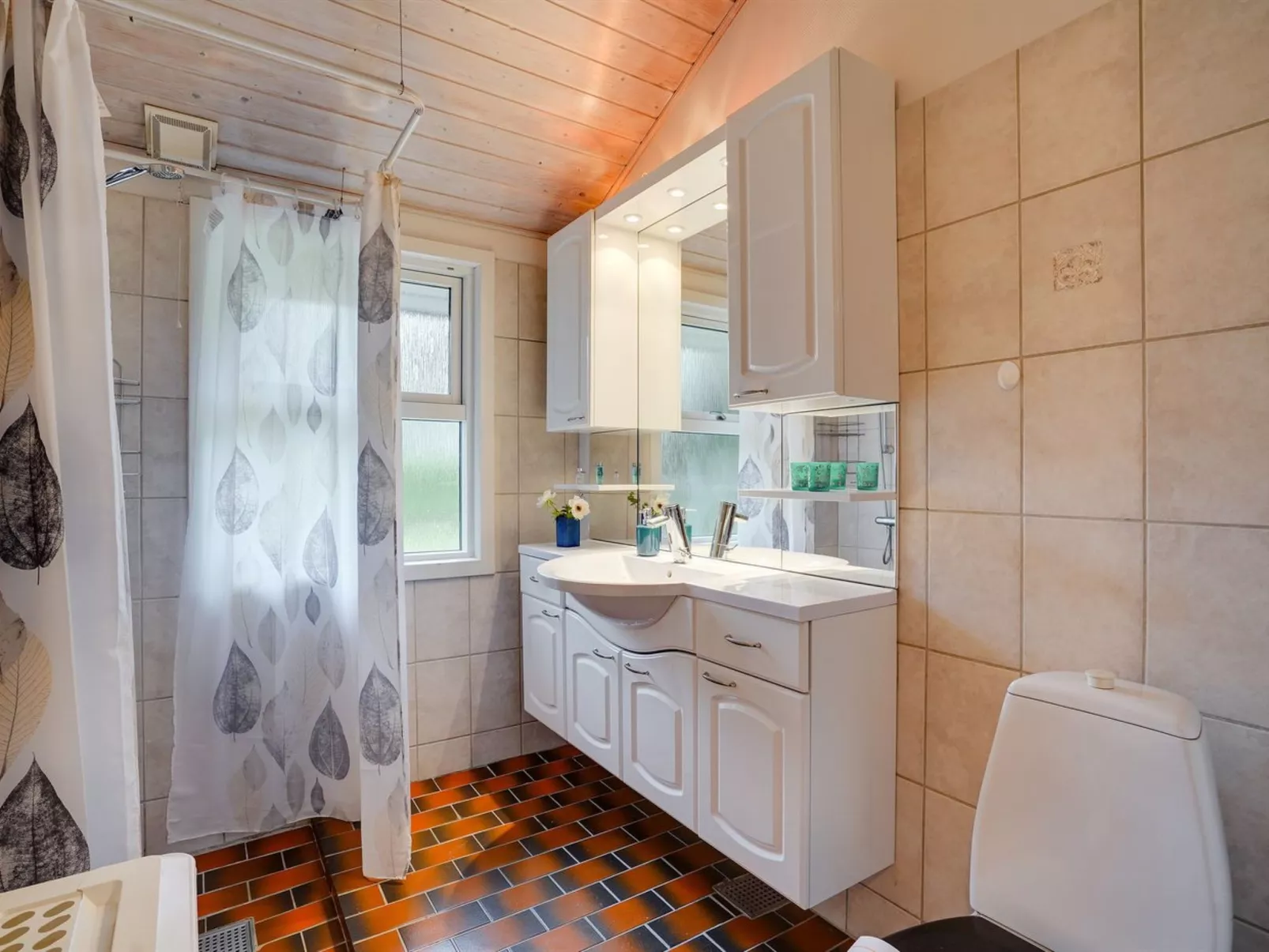 "Hermand" - 700m from the sea-Binnen