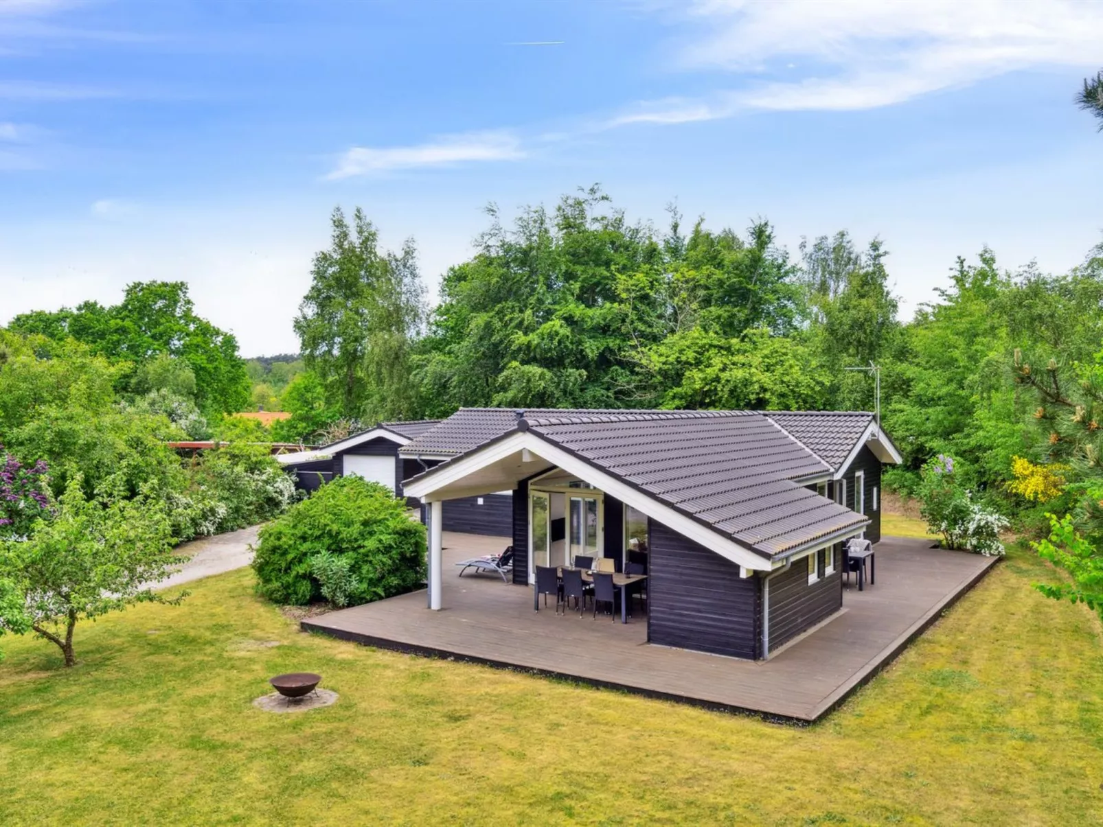 "Hunlef" - 400m from the sea-Buiten