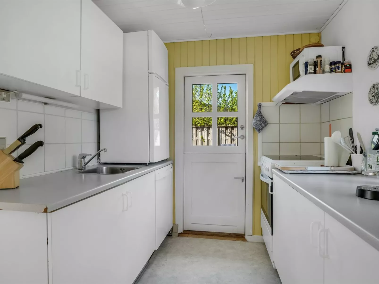 "Ingobert" - 50m from the sea-Binnen