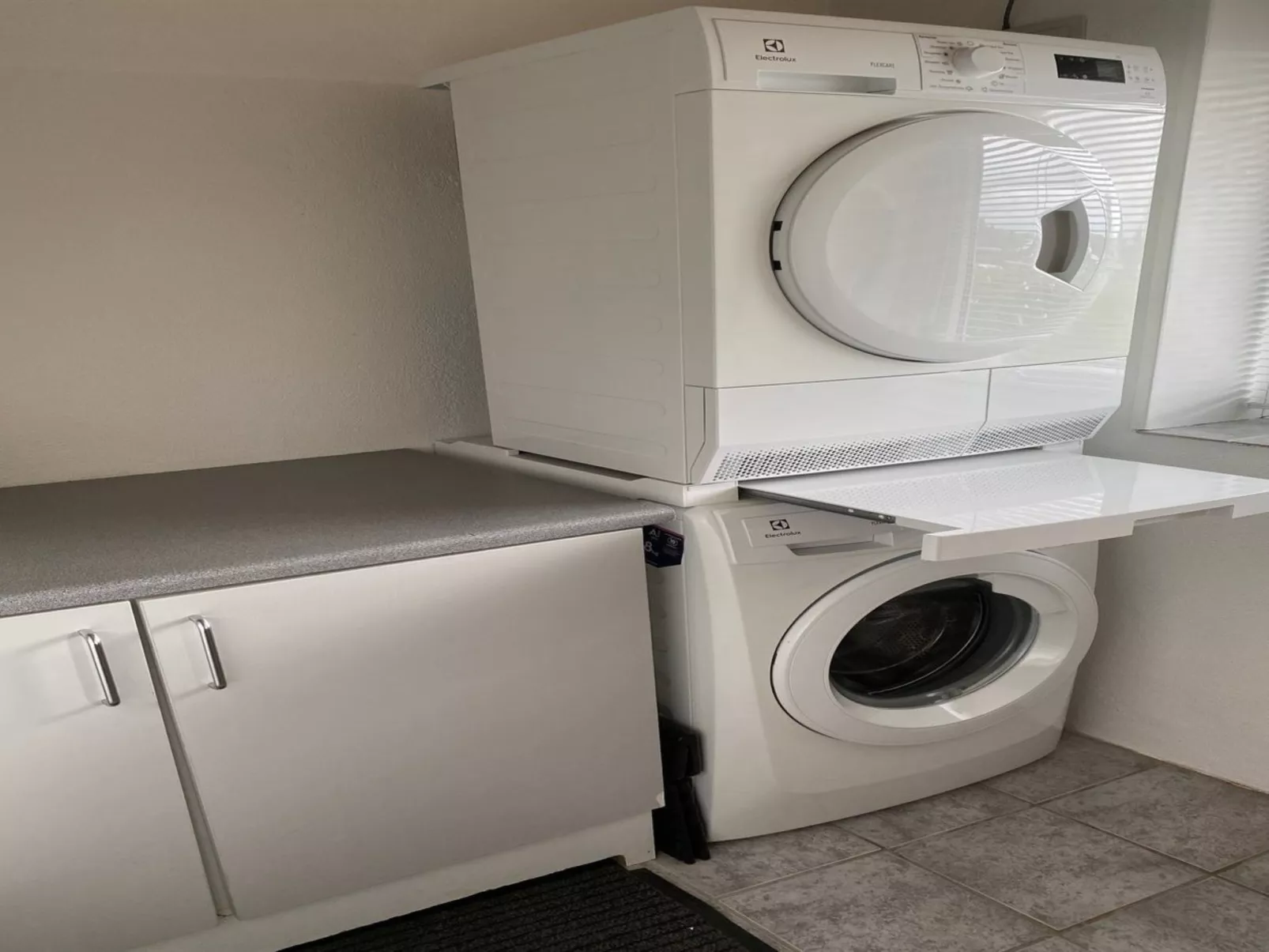 "Gudmar" - 500m from the sea-Binnen