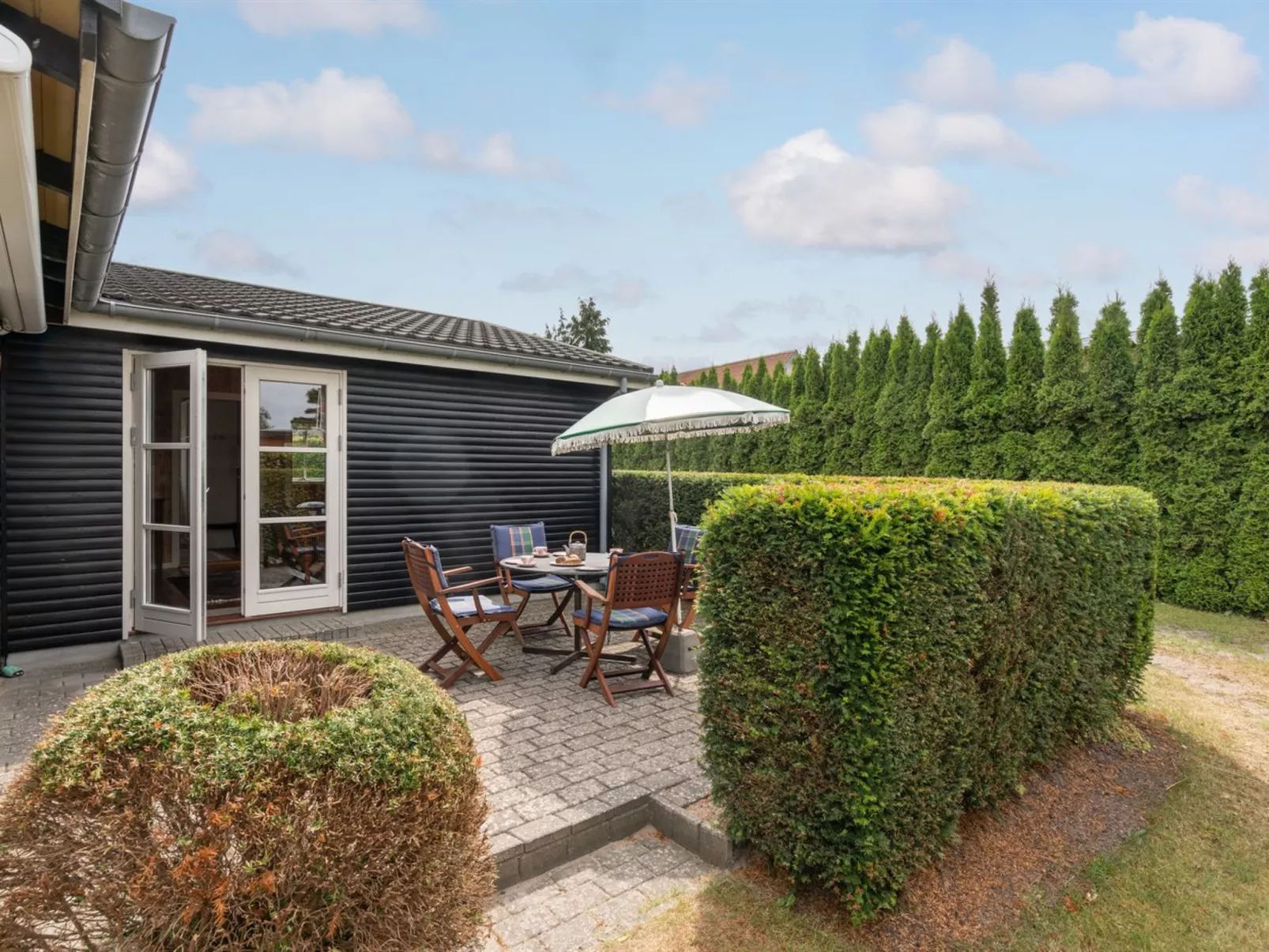 "Siem" - 650m from the sea-Buiten
