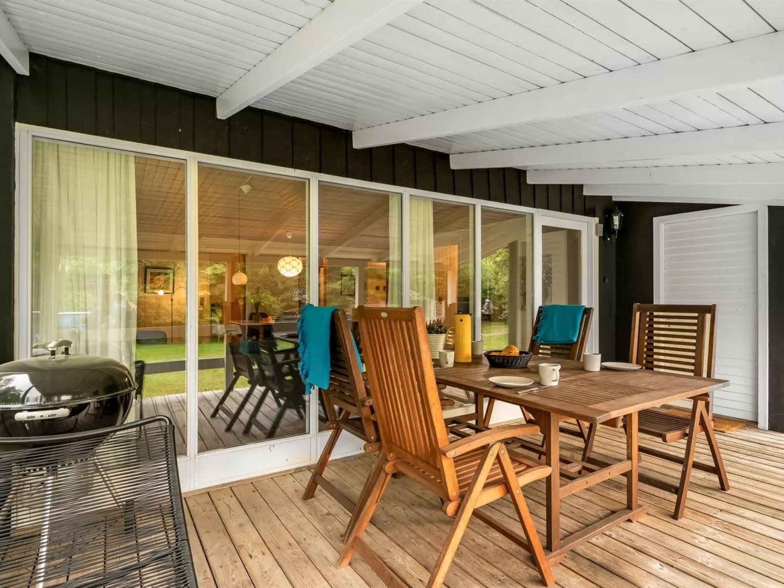 "Fergie" - 400m from the sea-Buiten